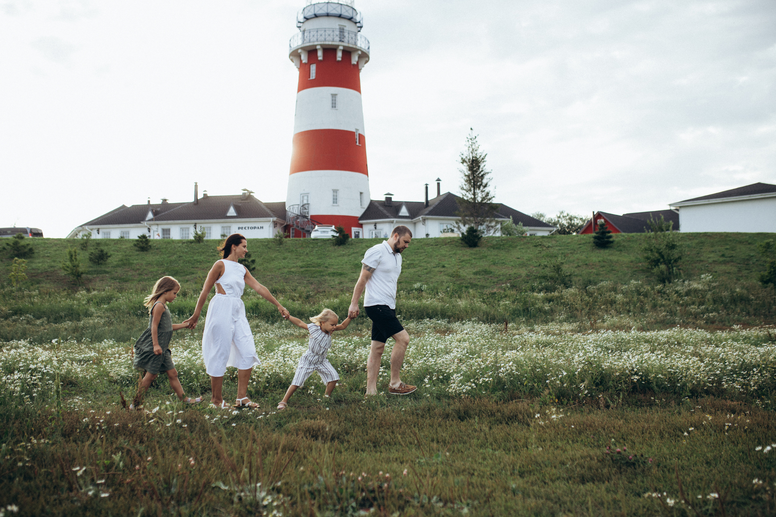Прогулка на маяке с Дашей и ее семьей. Семейный и детский фотограф в Рязани Екатерина Воронцова