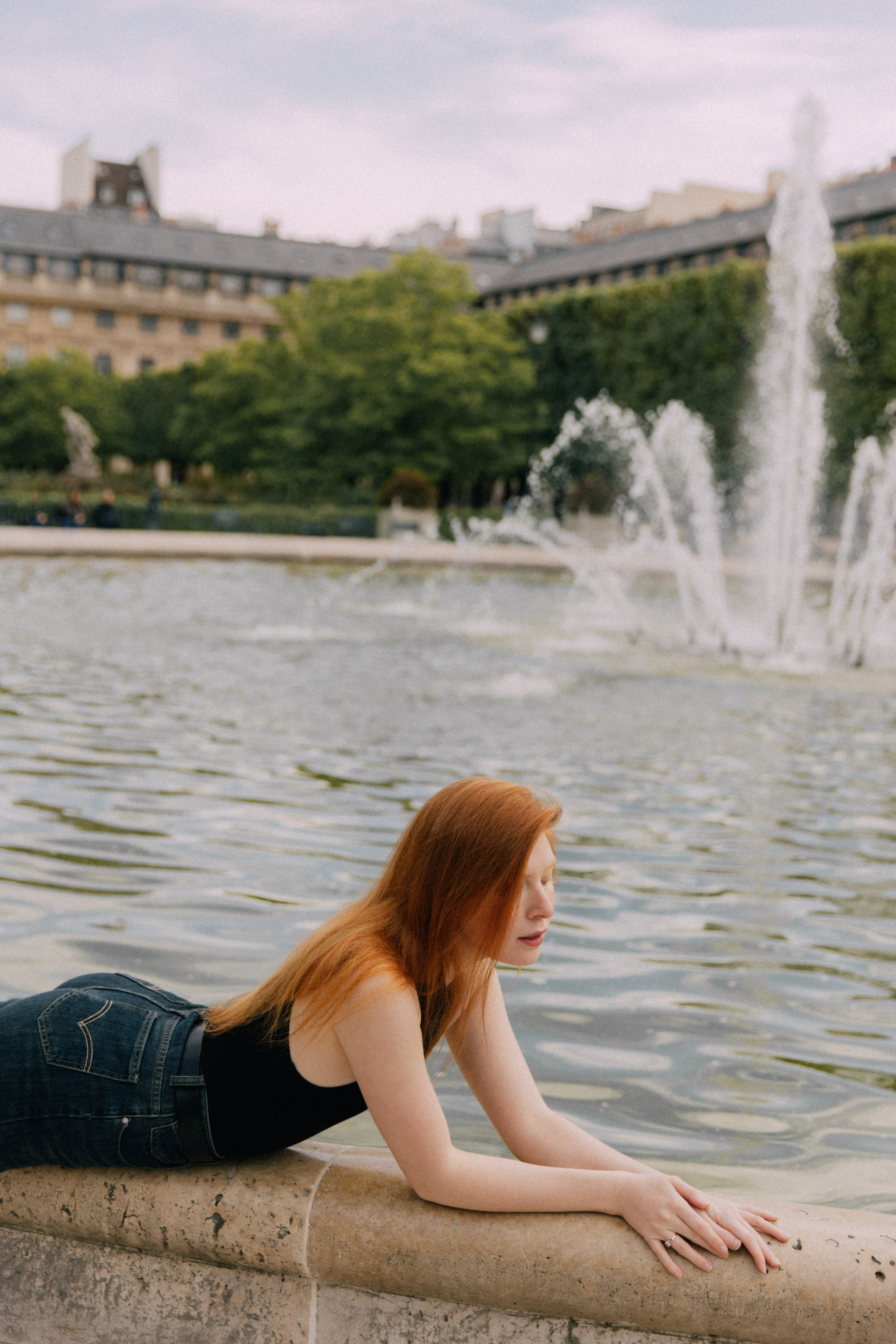 Autumn light. Photographer in Paris