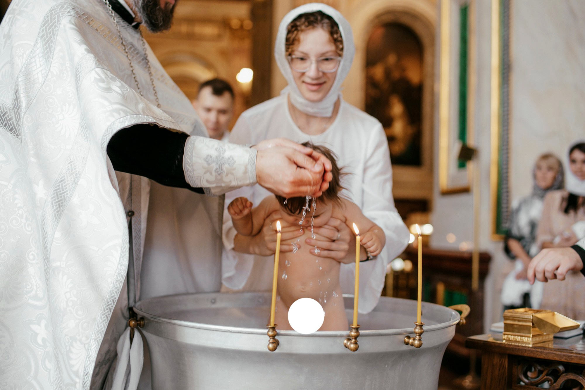 Крещение ребенка в Исаакиевском соборе СПб. Фотограф крещение венчание в Петербурге! Помогает подобрать храм и посоветовал душевного батюшку в СПб