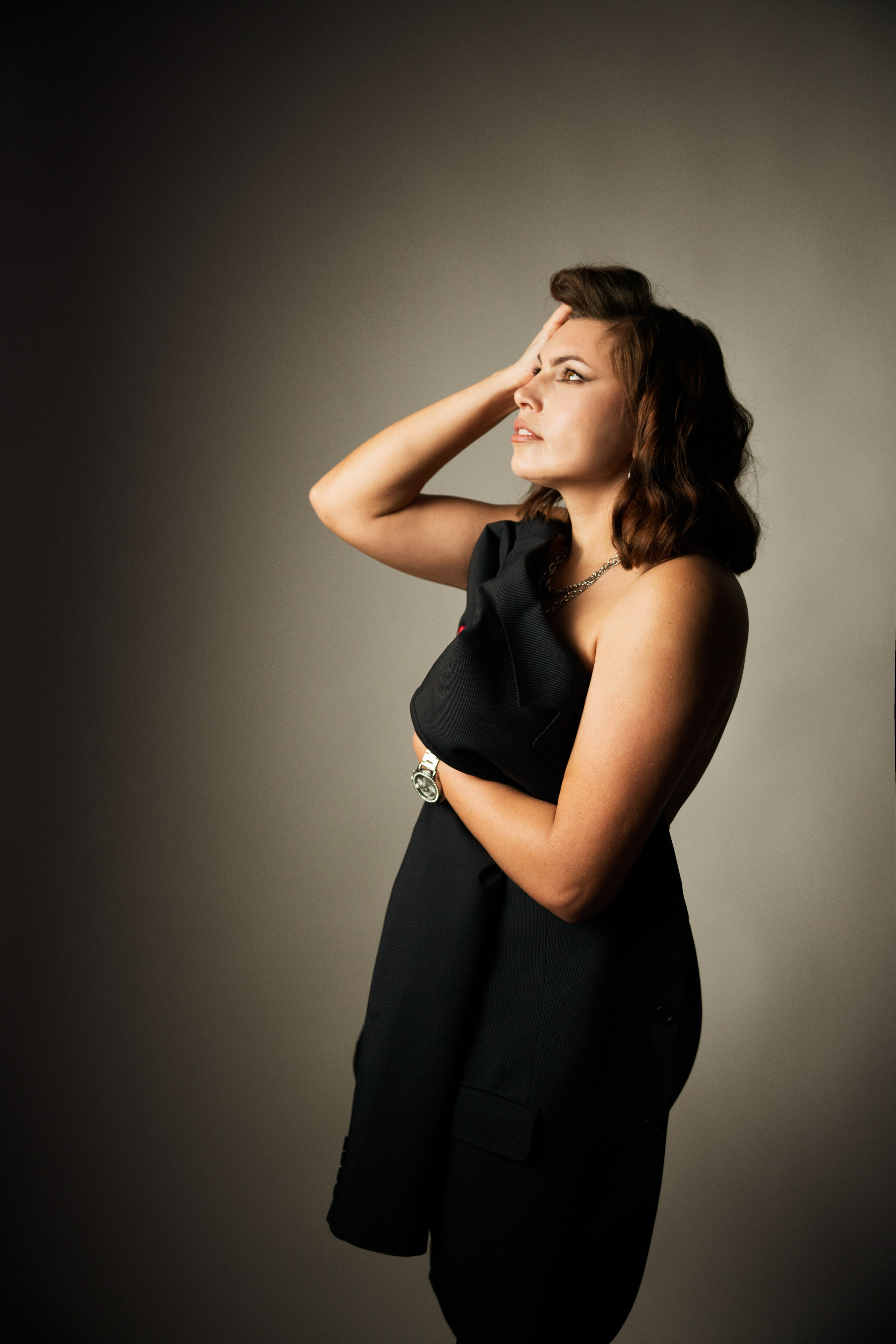 Фотосессия в черном платье