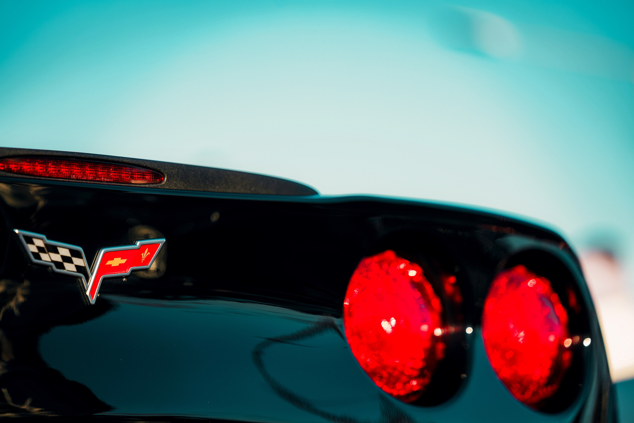 Фотографии закрытия сезона 2025 VibeSide — дрифт и автошоу у МЕГА Дыбенко, Санкт-Петербург