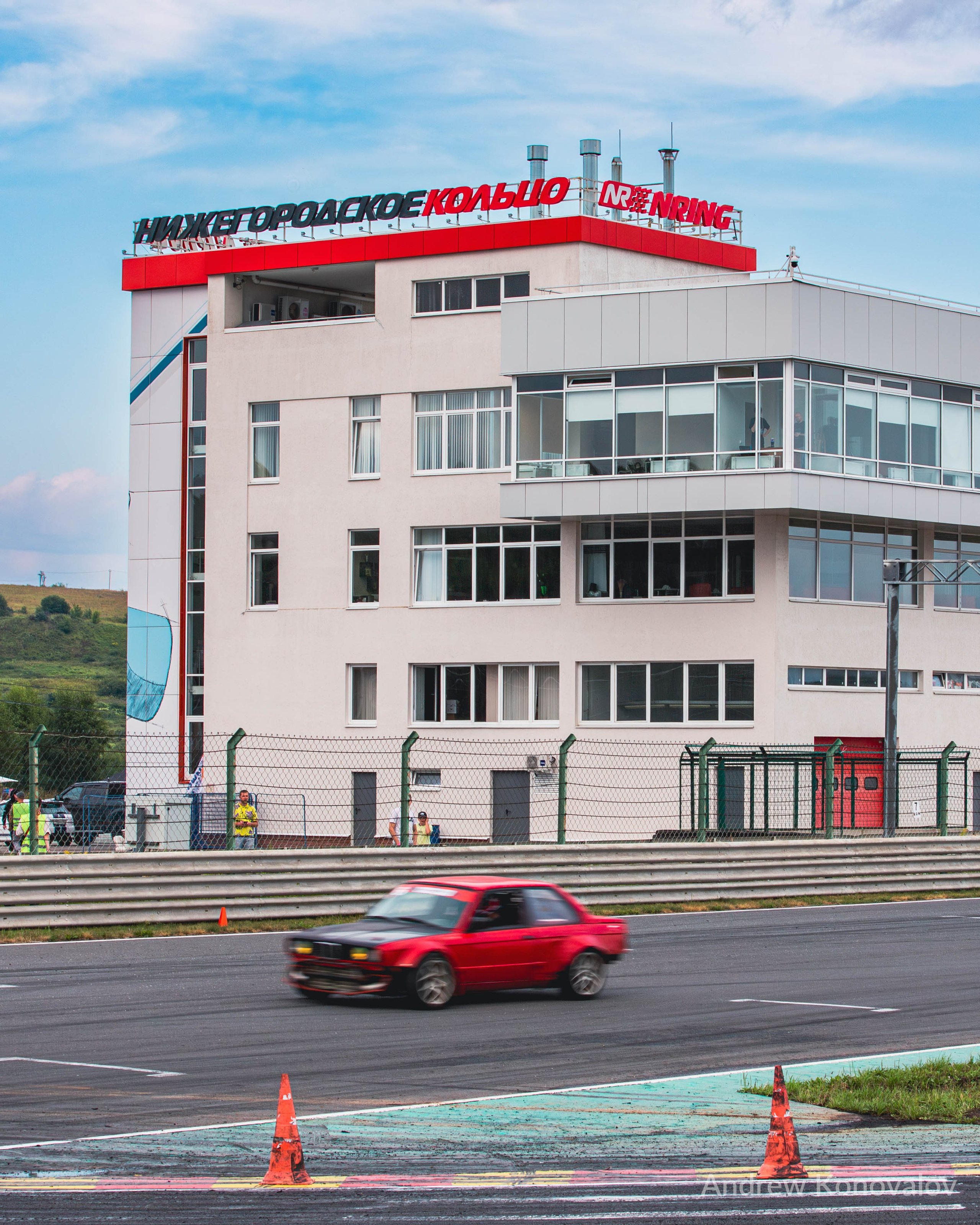 NotDaily — Летний сезон. Андрей Коновалов — фотограф автомобилей и автоспорта