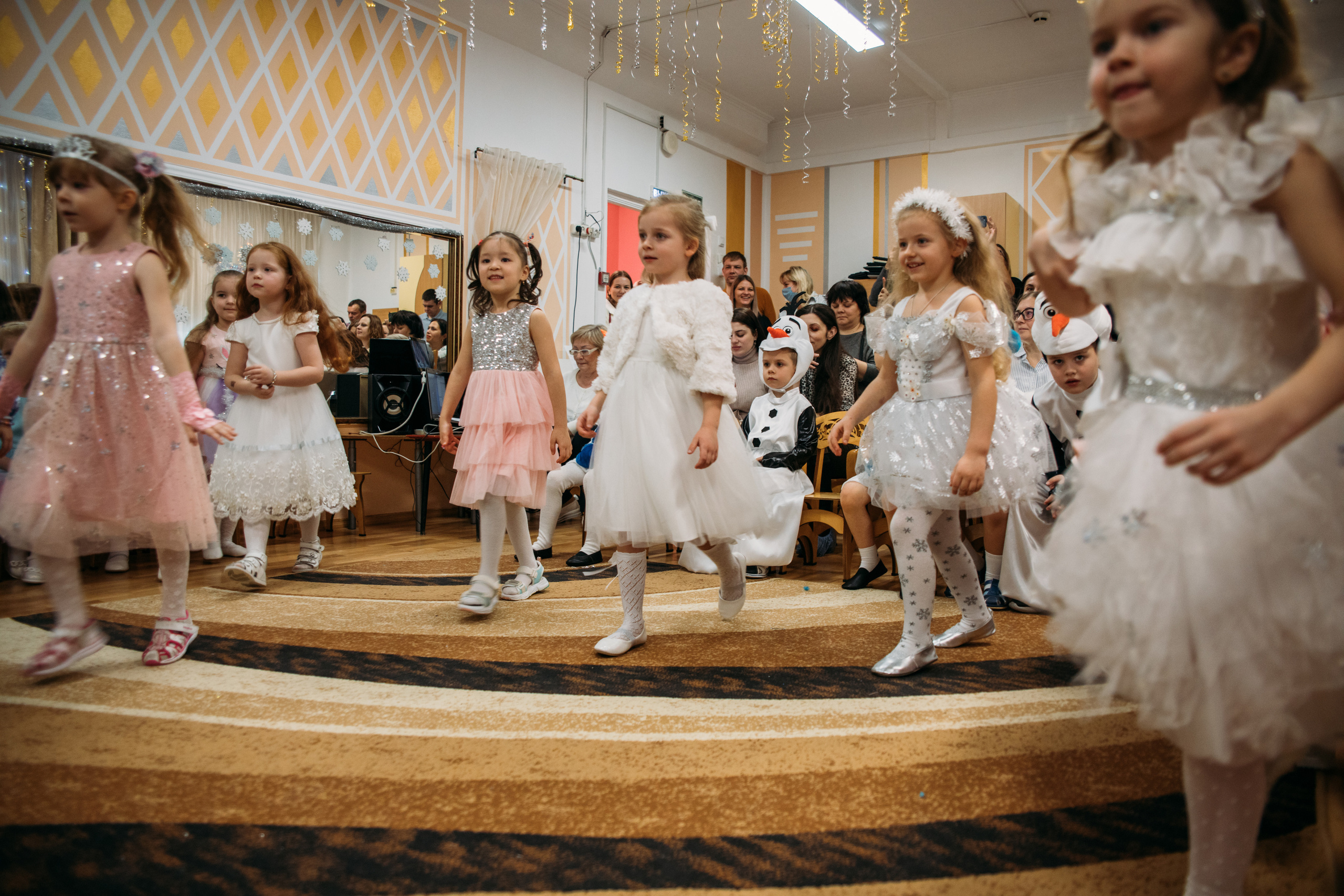 ЗАТЕЙНИКИ | УТРЕННИК В ДЕТСКОМ САДУ ПЕРЕДЕЛКИНО. Фотограф Наташа Румянцева