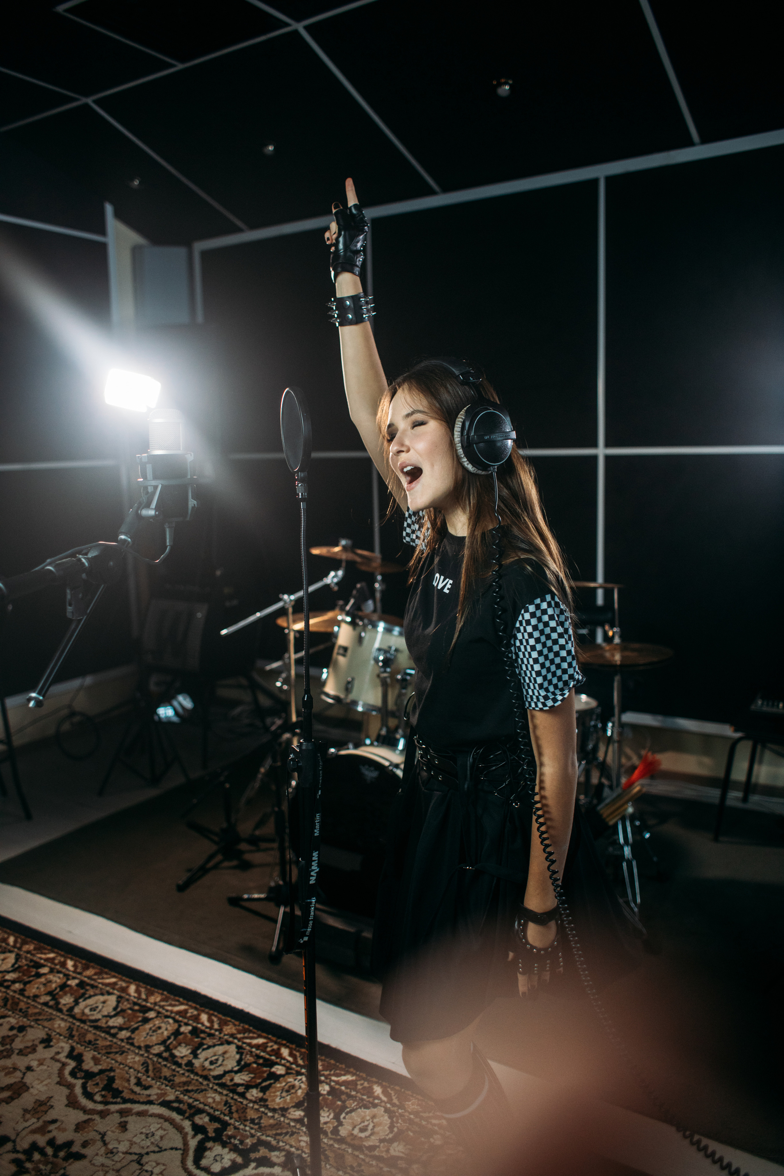 ДАРЬЯ | СЪЁМКА НА ОБЛОЖКУ СИНГЛА. Фотограф Наташа Румянцева