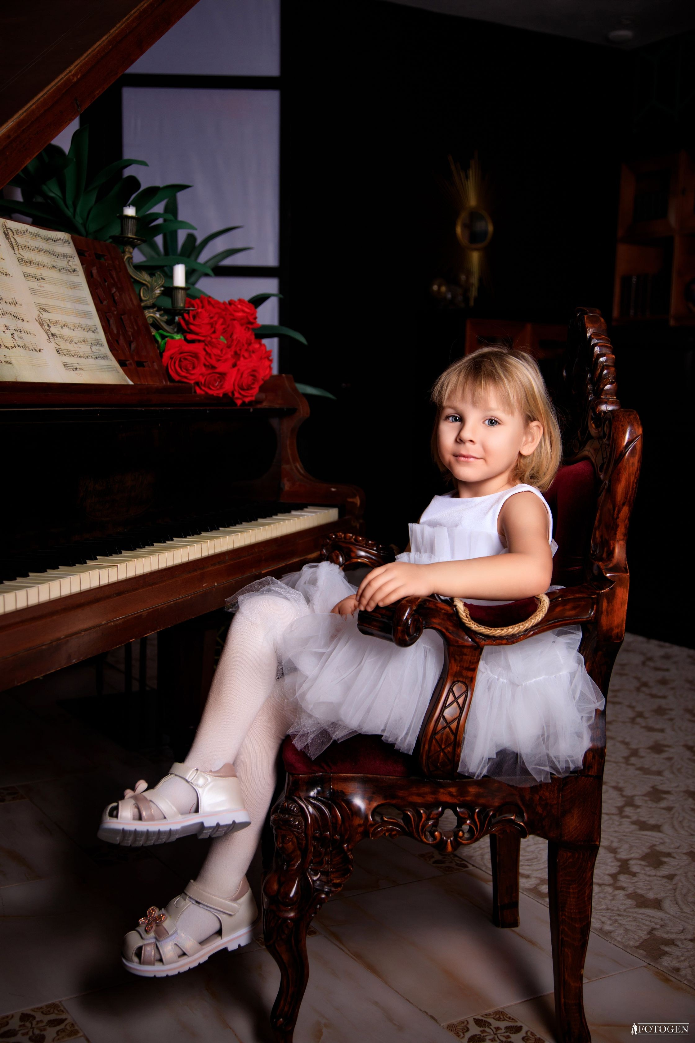 Фотосессия Девочек до 10 лет в Интерьере — Fotogen. Интерьерная фотостудия FOTOGEN г. Краснодар