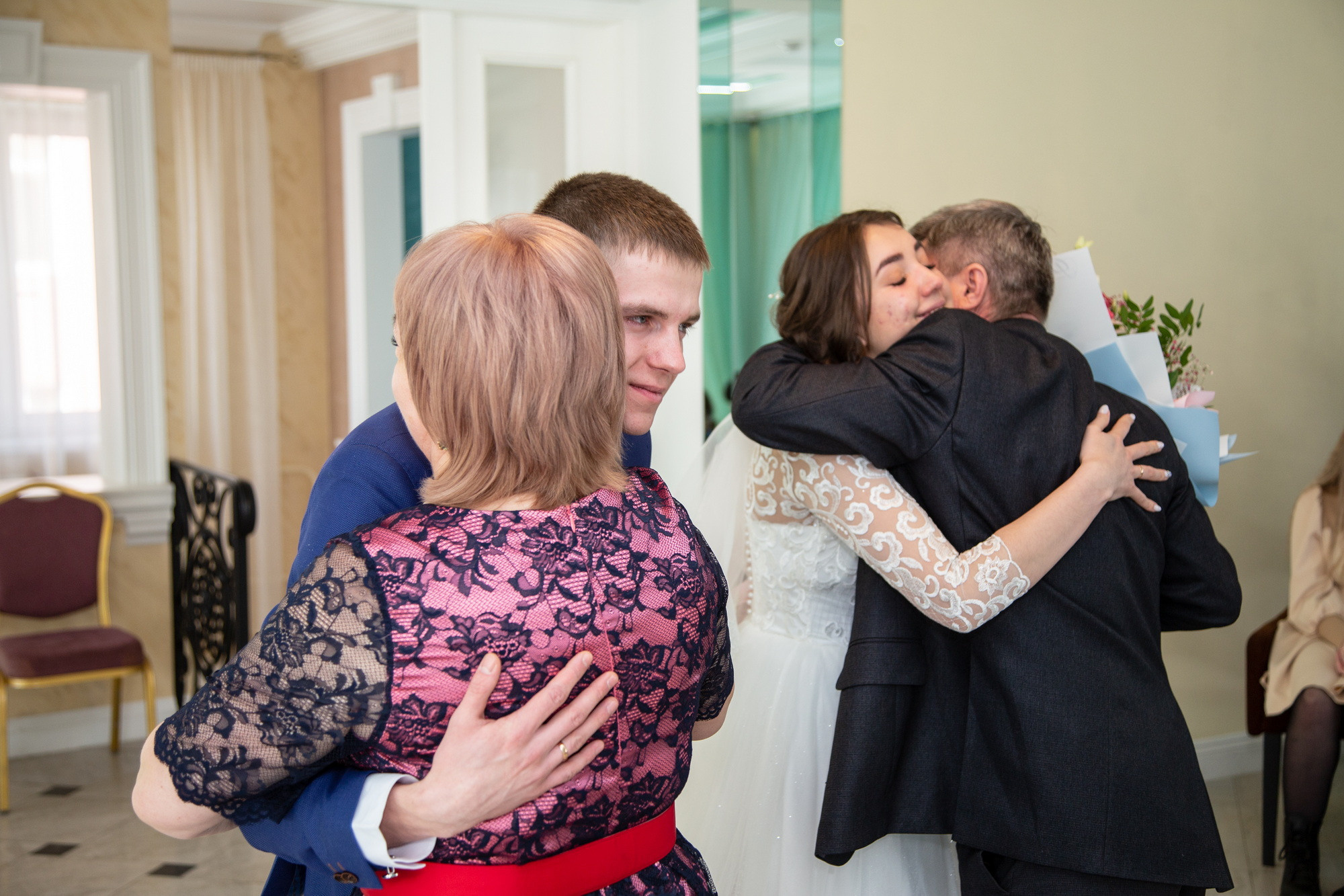 Свадебная фотосессия в Иркутске зимой. Фотограф видеограф Иркутск фото видео студия Алексея Марамзина