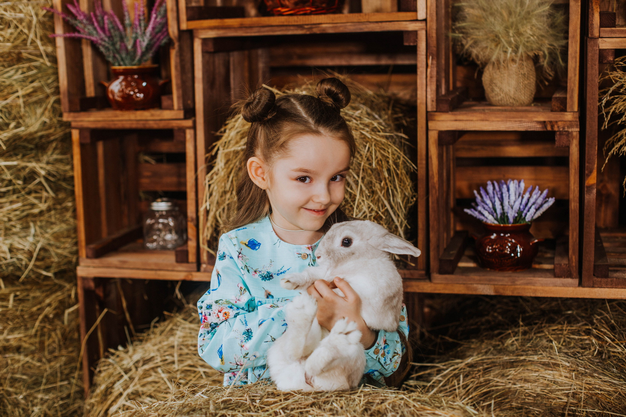 Фотосессии с кроликом Иркутск. Фотограф видеограф Иркутск фото видео студия Алексея Марамзина