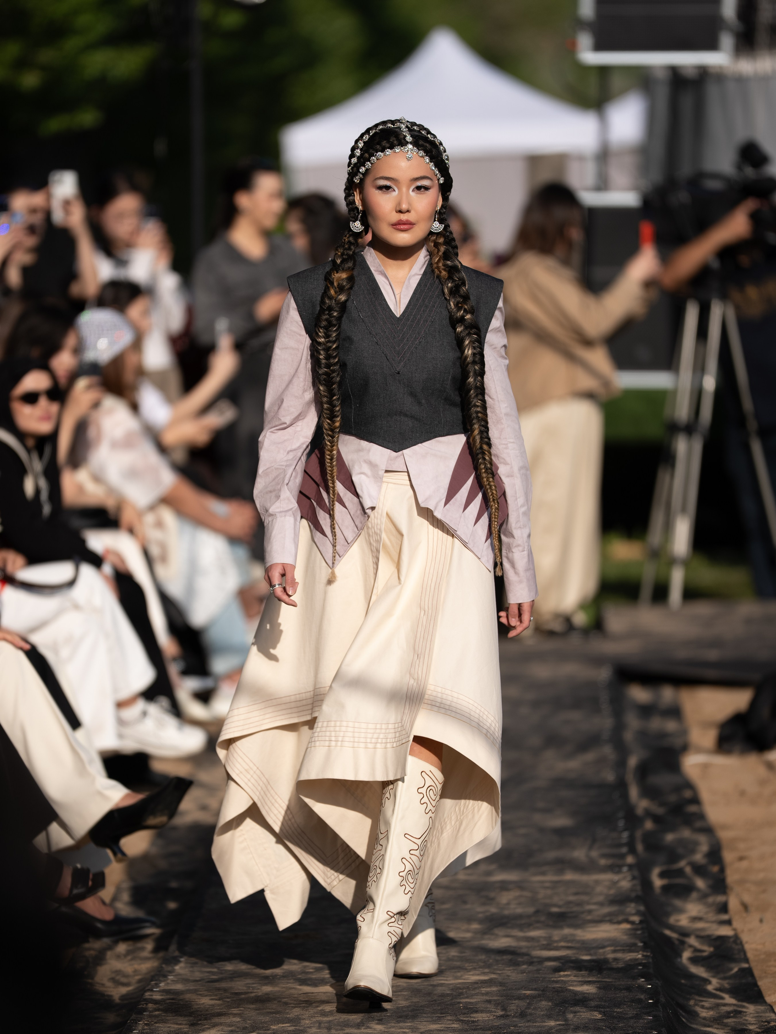 Designer Dariya Kuatzhan. Сайт Алматинского НЮ АРТ, будуар и фэшн фотографа Дениса Карпенко