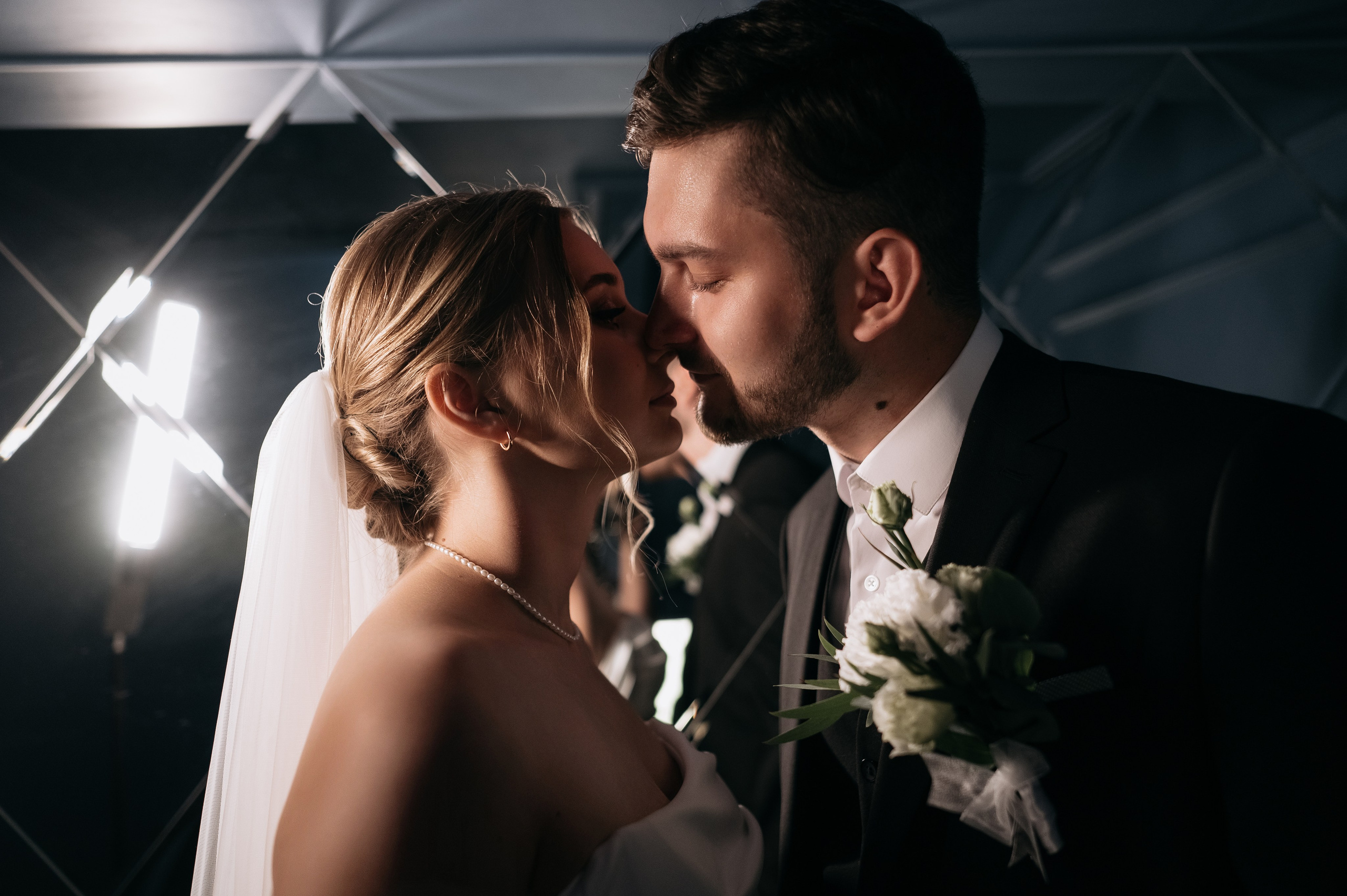 Даниил и Валерия. Черная утка. Полный день. Фотограф Екатерина Бочарникова