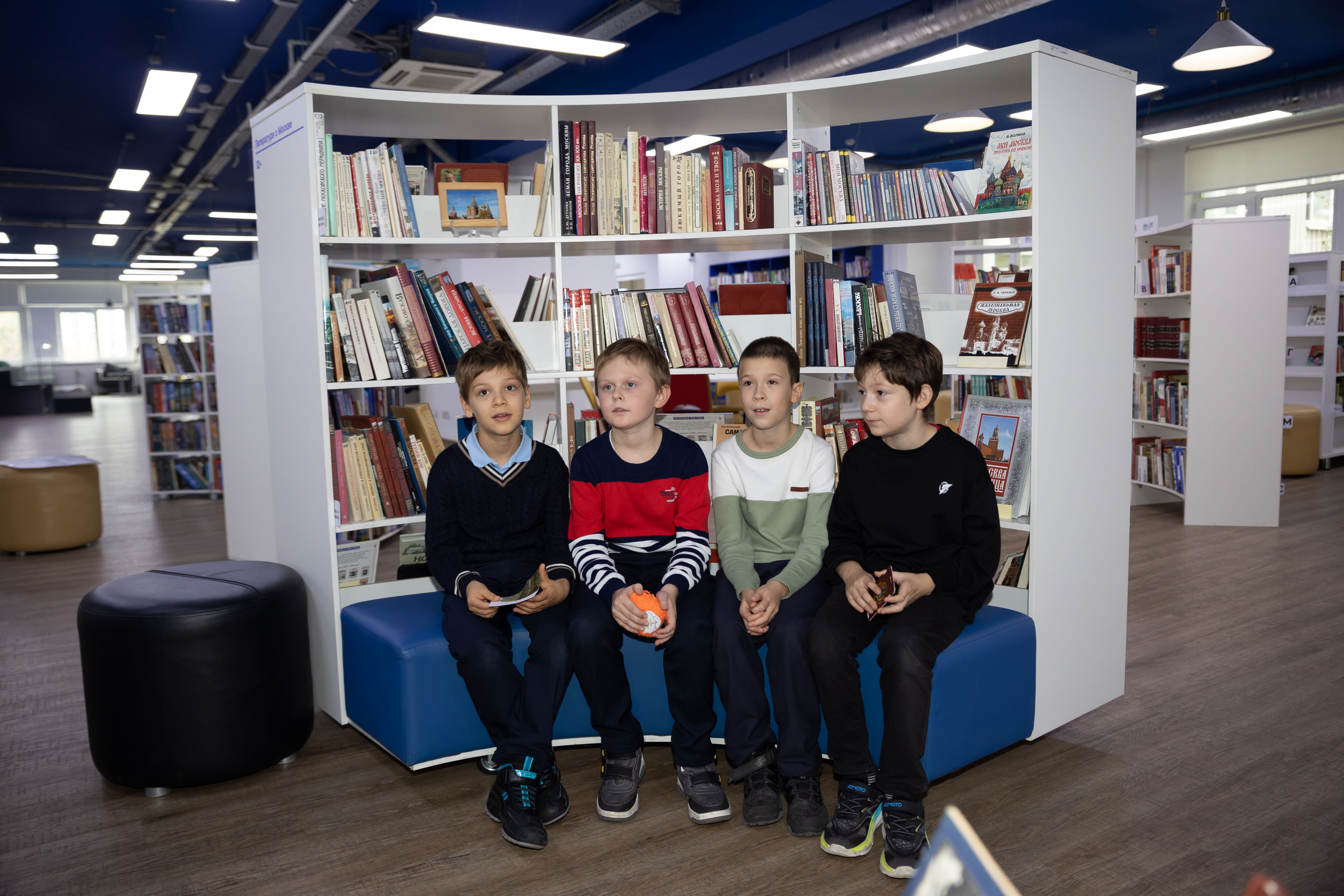 Экскурсии с классом. Школьный и детсадовский фотограф Москва. Детский фотограф