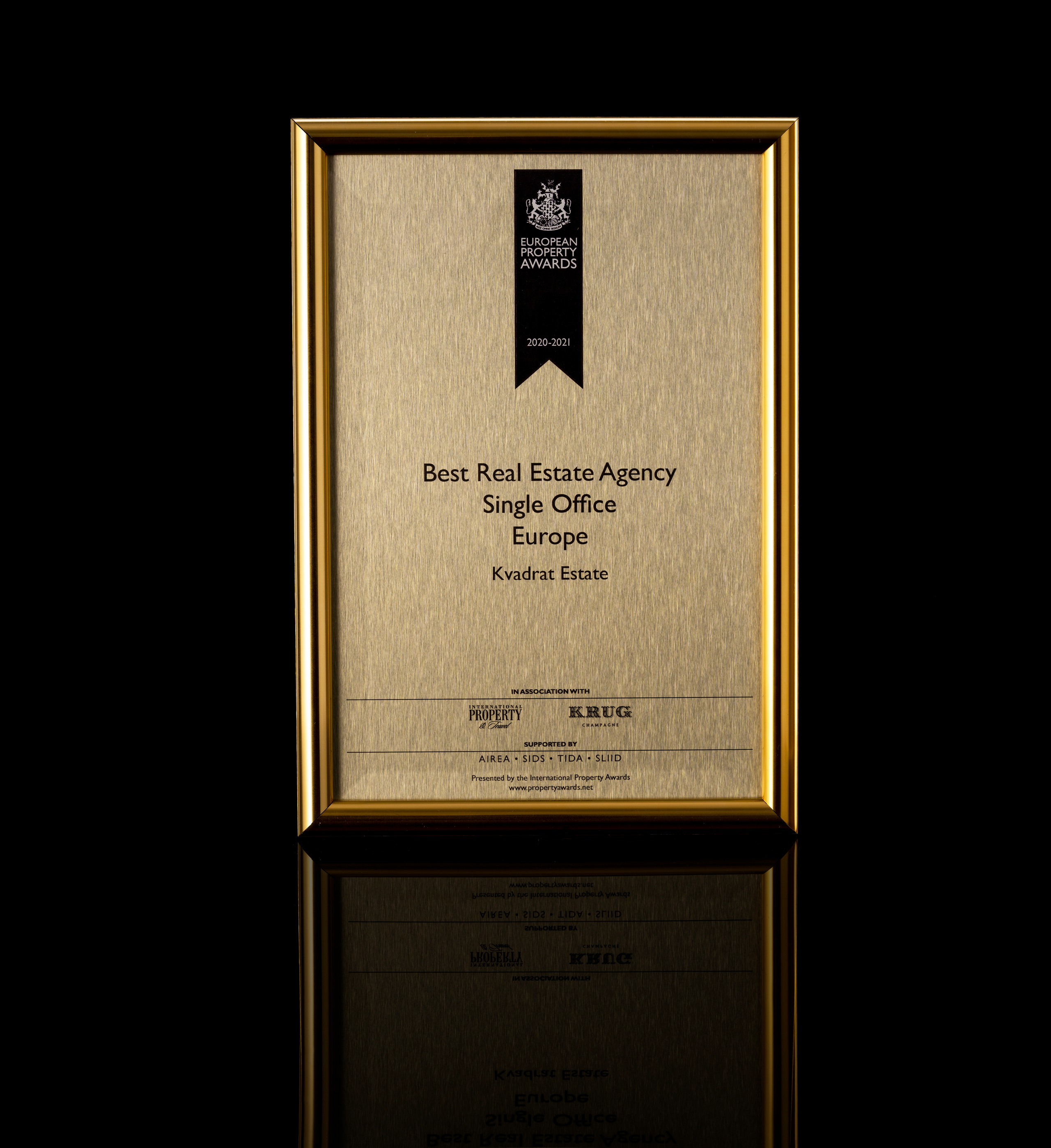 ФОТОГРАФИИ НАГРАДНЫХ ТАБЛИЧЕК. Предметный и фуд фотограф Санкт-Петербурга Сергей