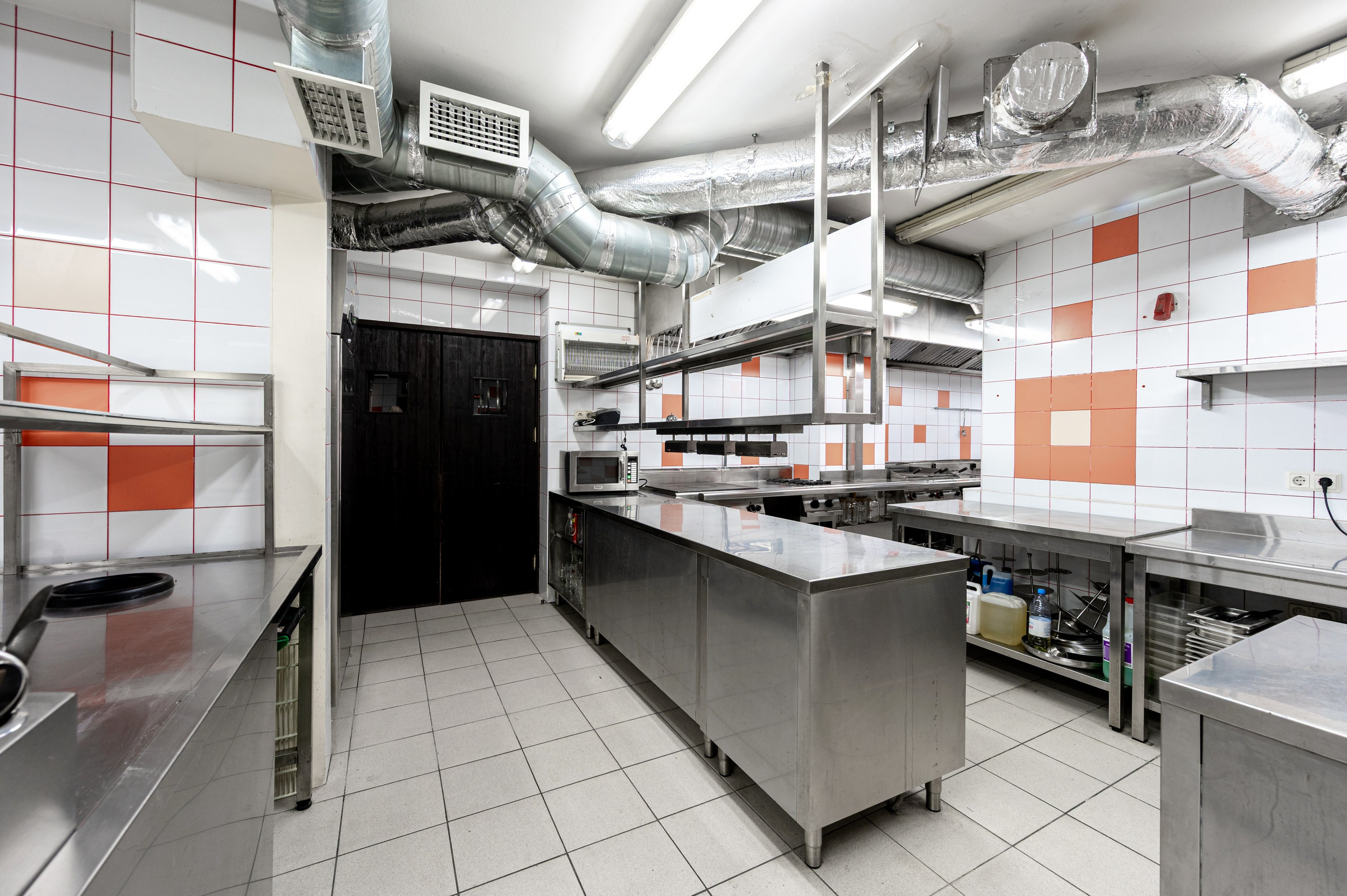 Ресторан на продажу. Интерьерный фотограф. Фото- видеосъемка недвижимости Санкт-Петербург