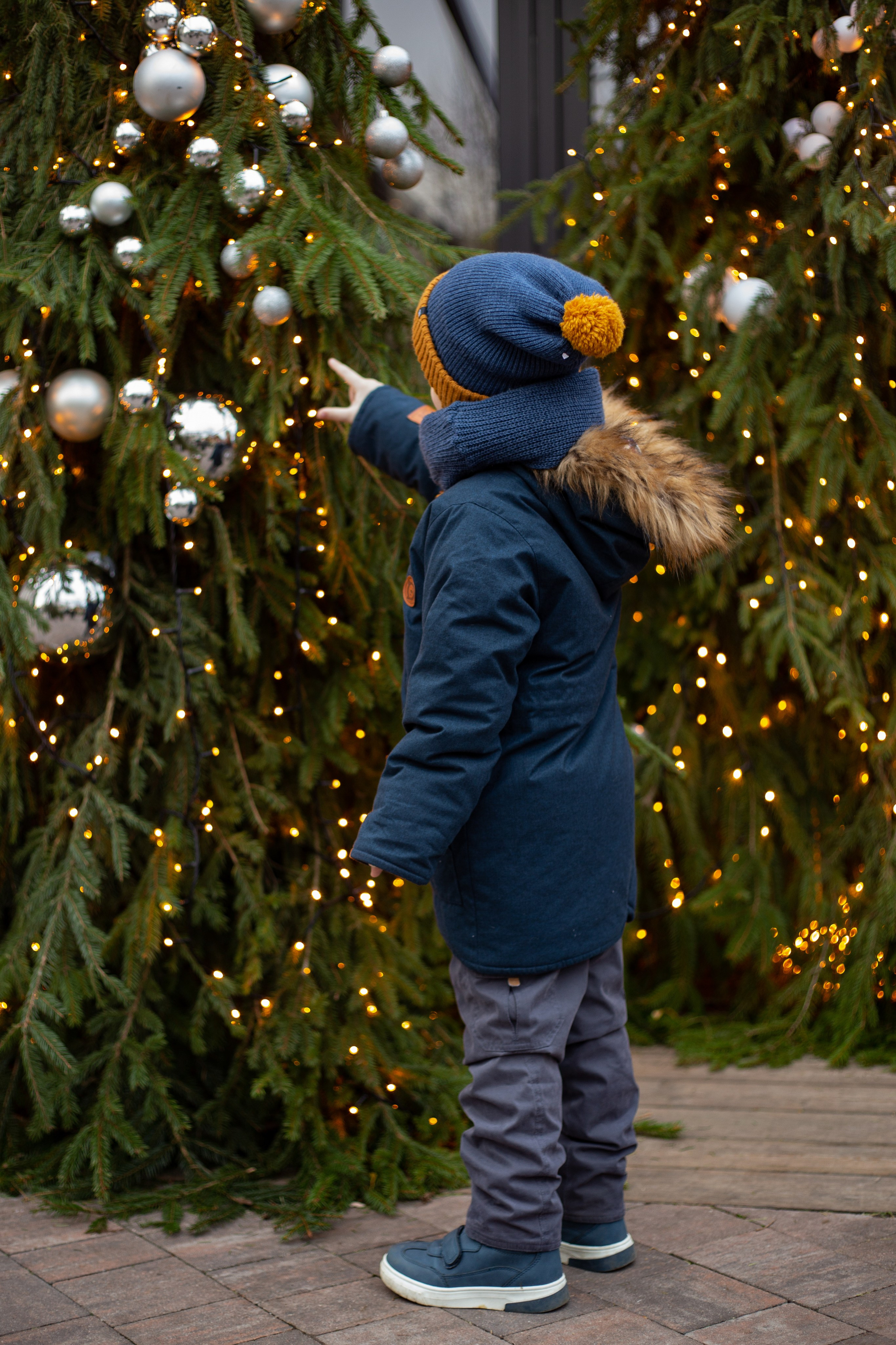 Егор, прогулка по городу Зеленоградск. Https://malovafoto.ru