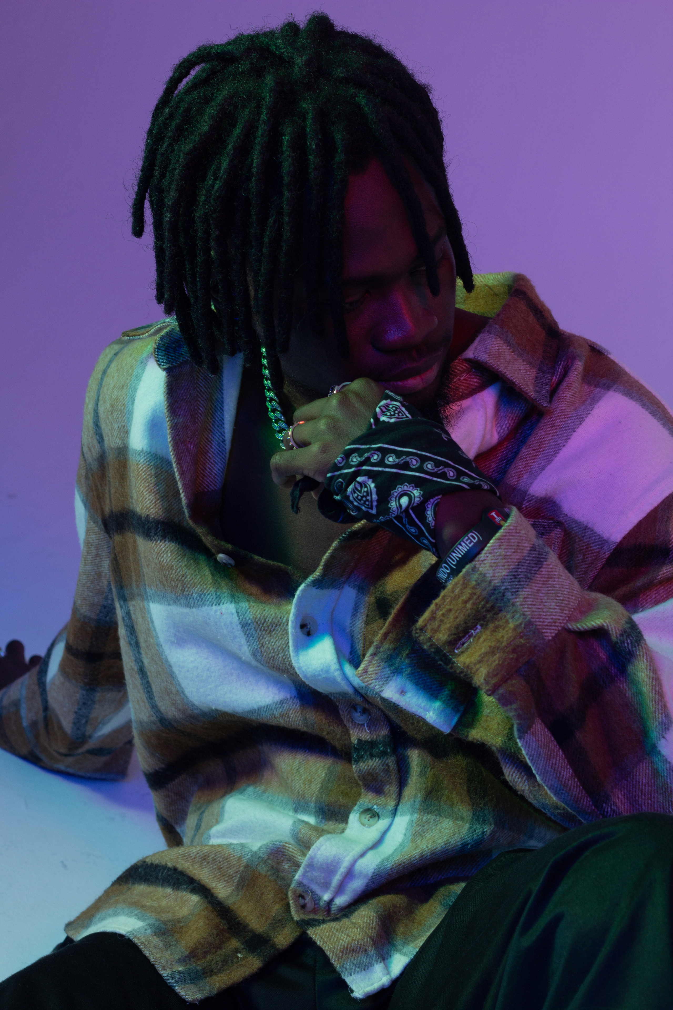 Мужской портрет с цветными фильтрами. Фотограф Екатерина Голицына