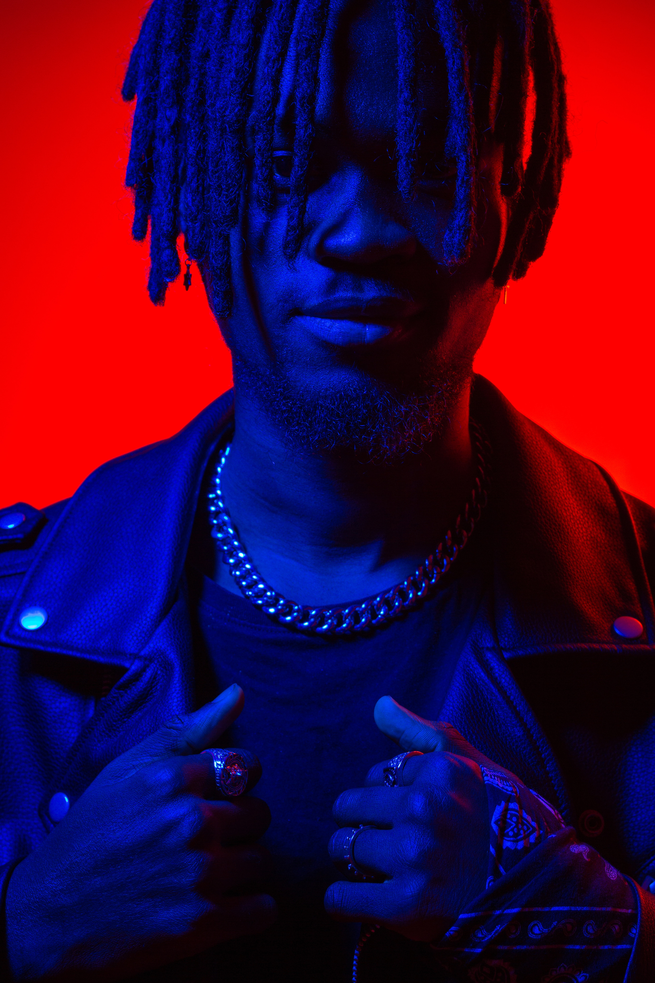 Мужской портрет с цветными фильтрами. Фотограф Екатерина Голицына