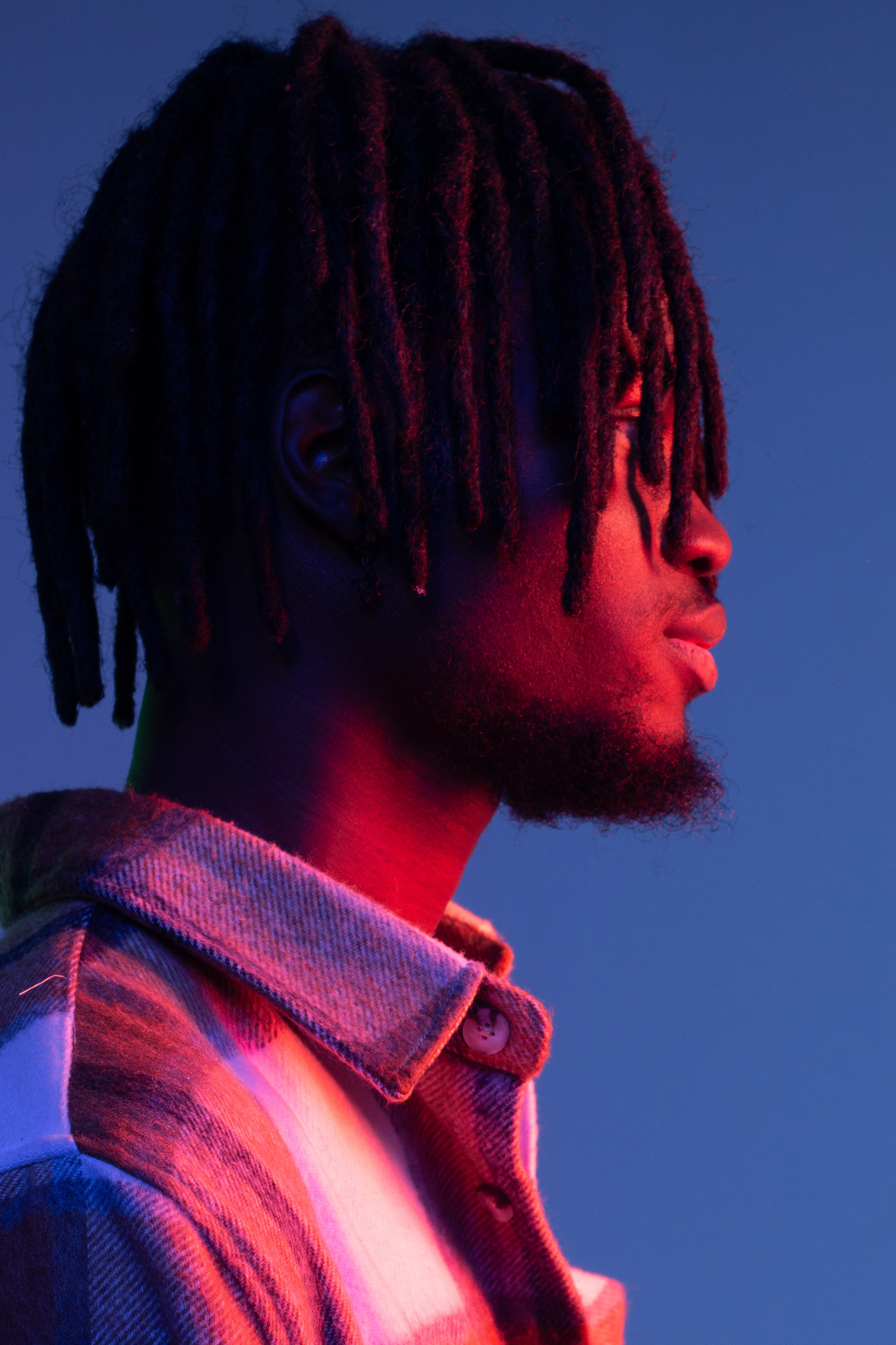 Мужской портрет с цветными фильтрами. Фотограф Екатерина Голицына