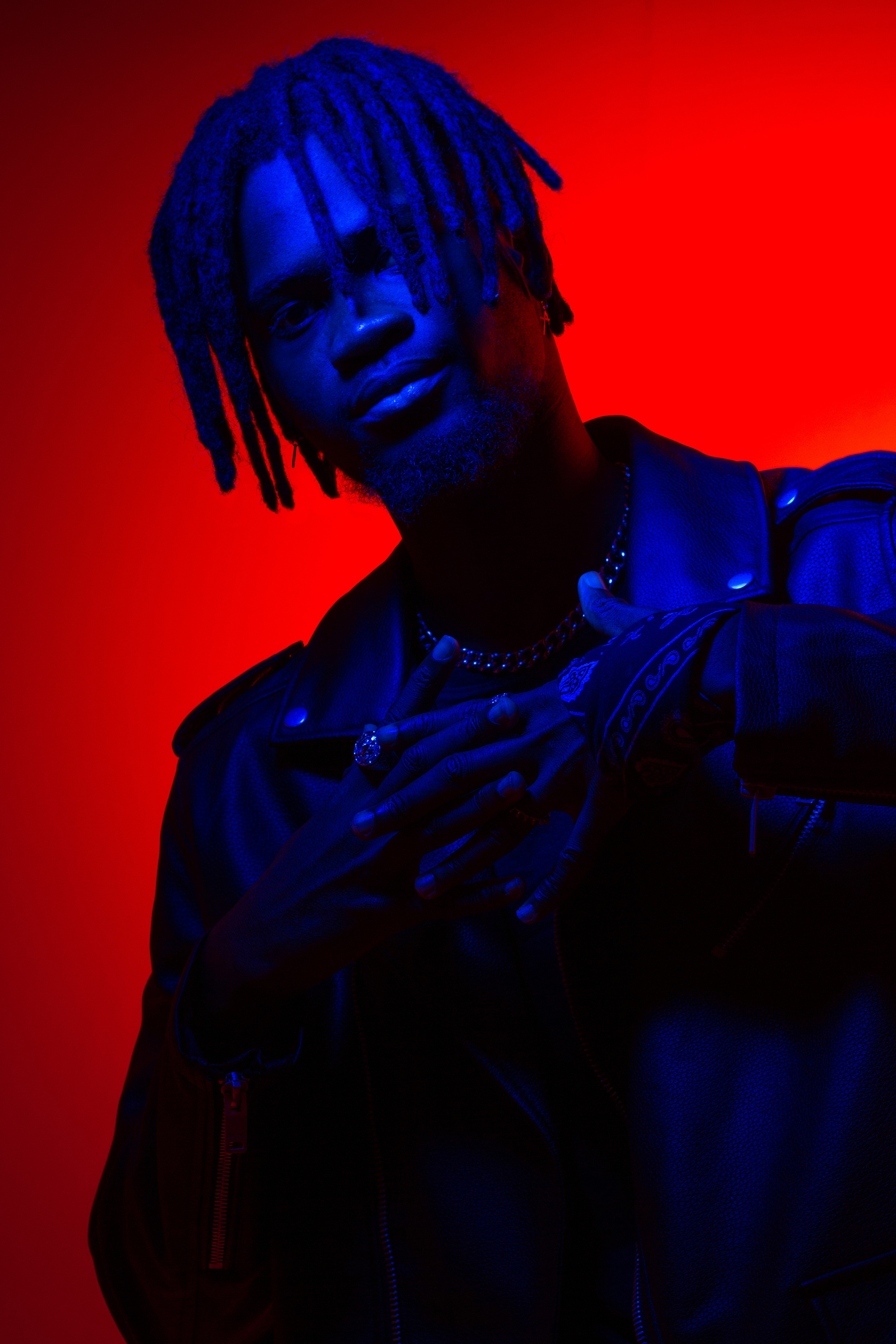 Мужской портрет с цветными фильтрами. Фотограф Екатерина Голицына