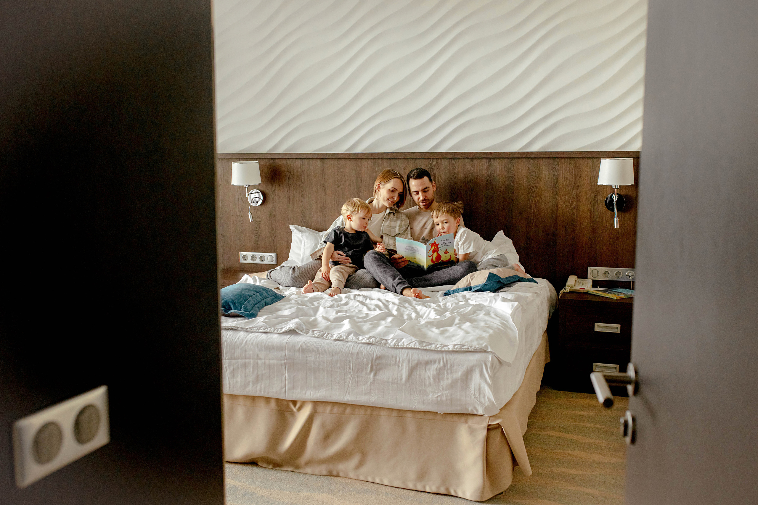 Валерия, Стас, Федя и Петя. Фотограф в Геленджике, Архипо-Осиповке, Абрау-Дюрсо, Кринице Виктория