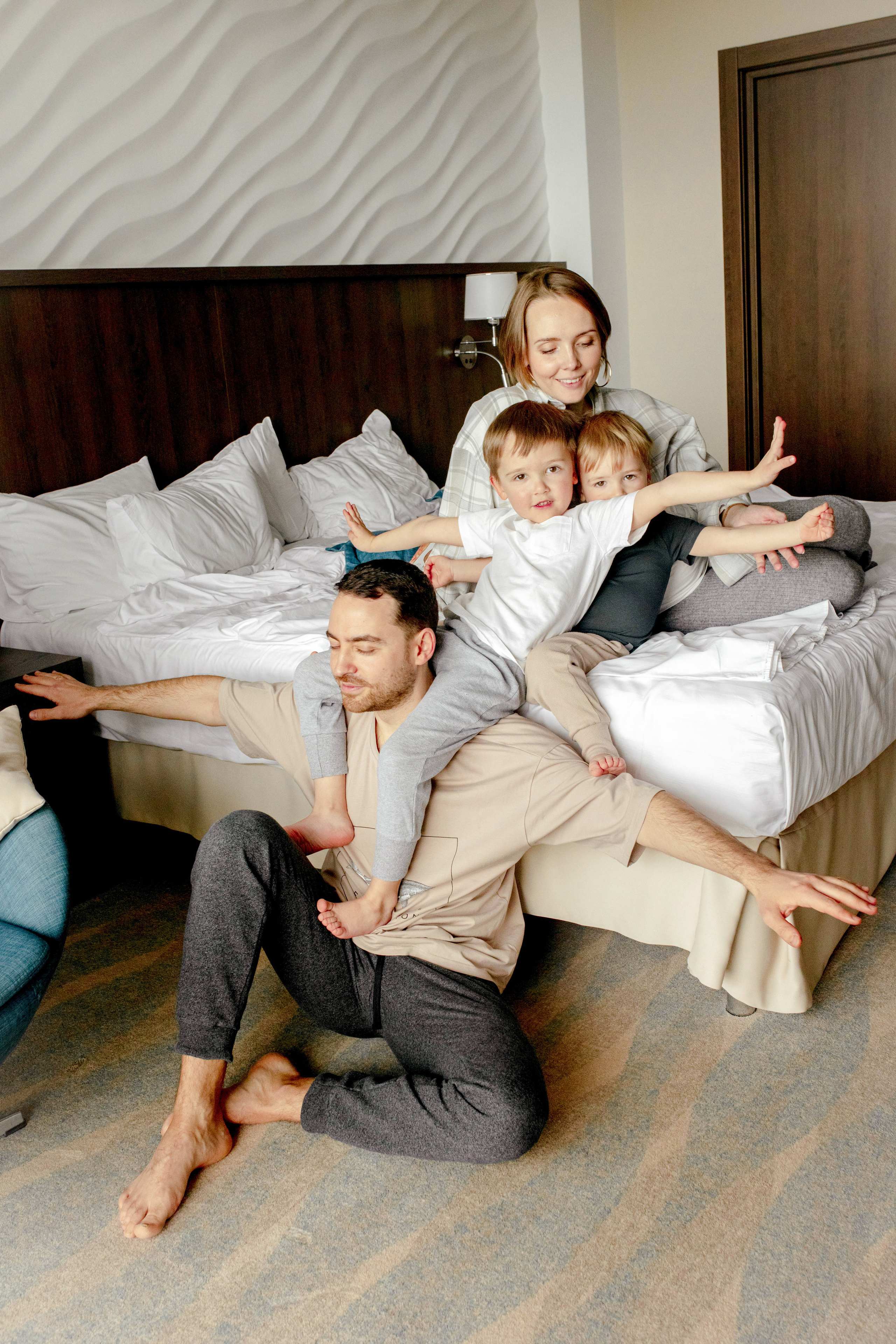 Валерия, Стас, Федя и Петя. Фотограф в Геленджике, Архипо-Осиповке, Абрау-Дюрсо, Кринице Виктория