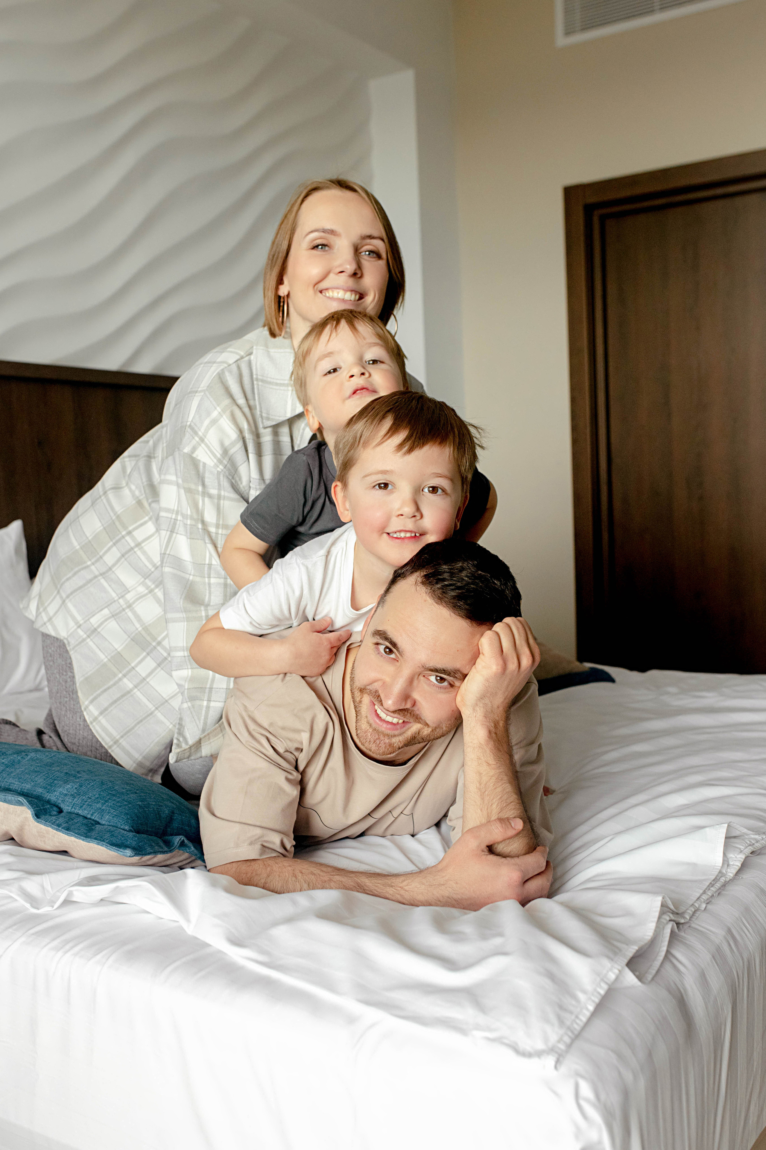 Валерия, Стас, Федя и Петя. Фотограф в Геленджике, Архипо-Осиповке, Абрау-Дюрсо, Кринице Виктория