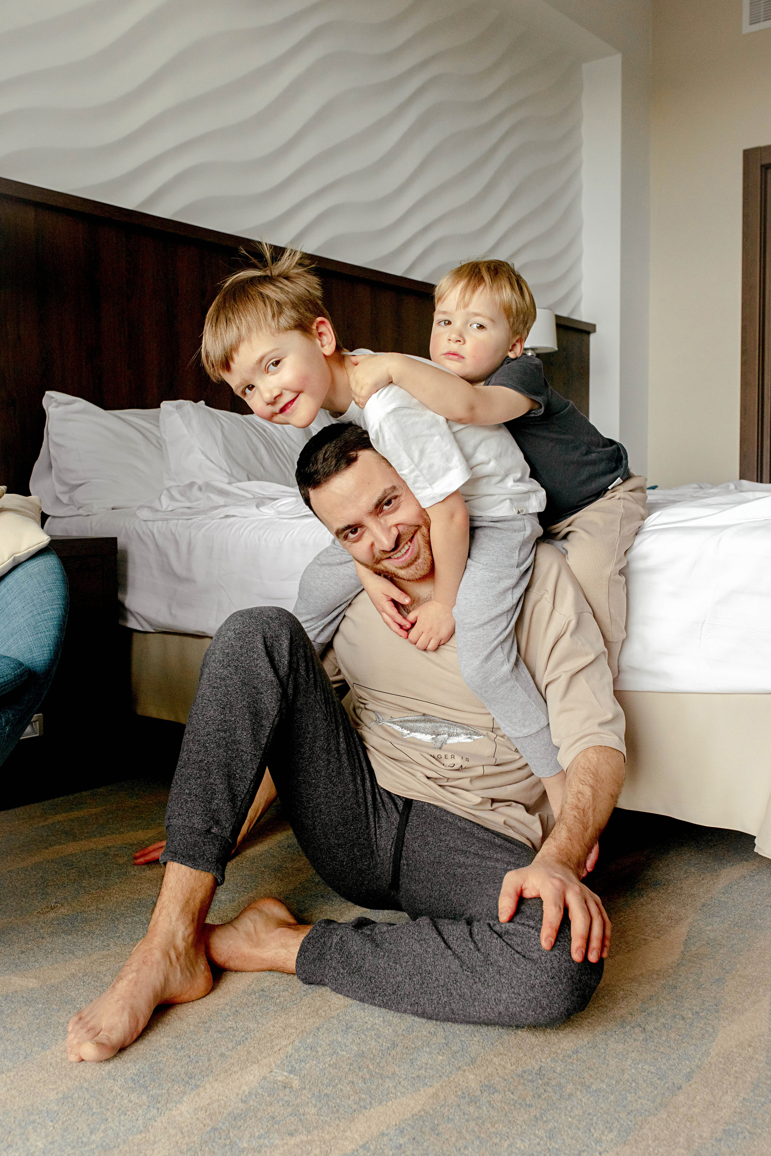 Валерия, Стас, Федя и Петя. Фотограф в Геленджике, Архипо-Осиповке, Абрау-Дюрсо, Кринице Виктория