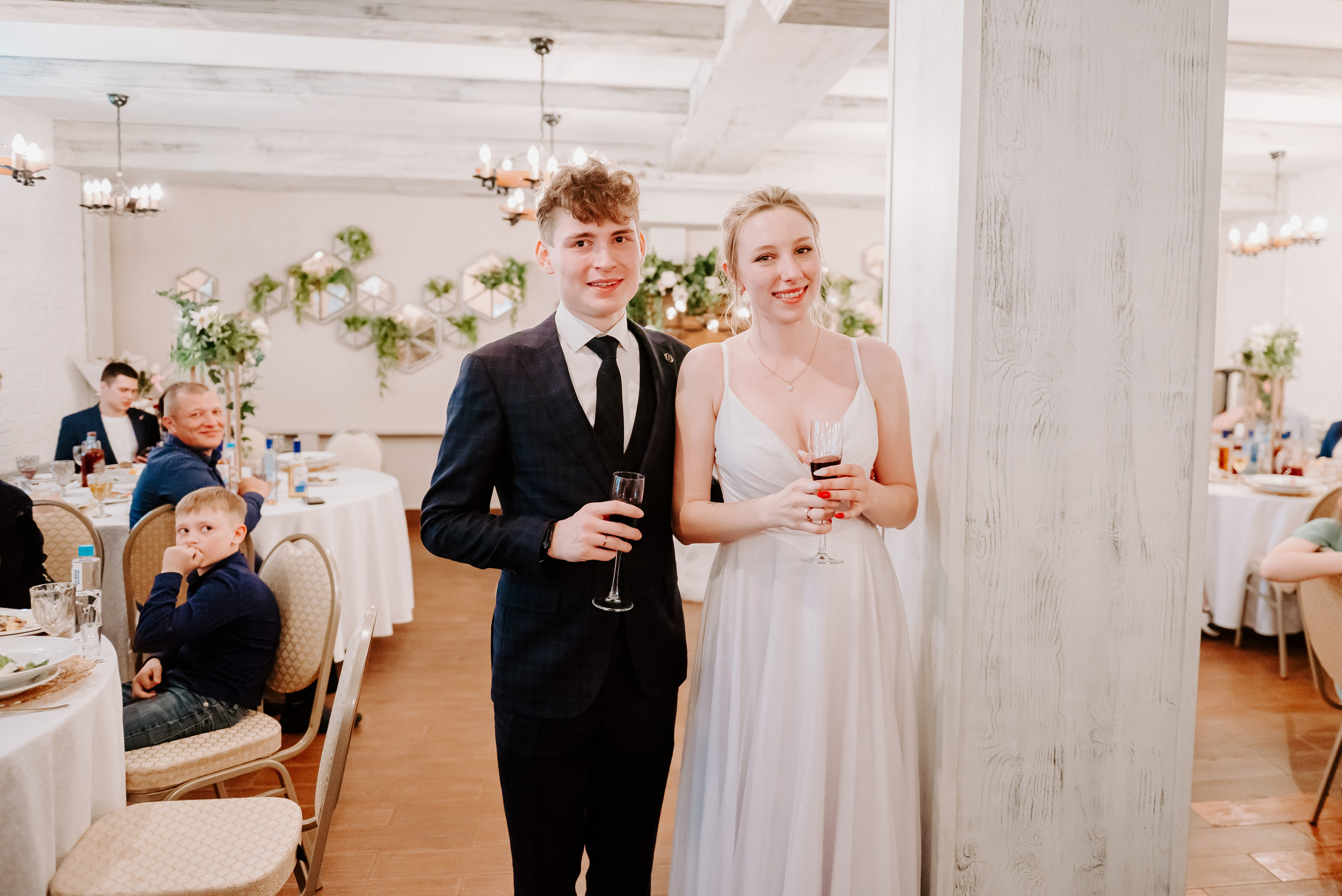 Свадебная фотосессия в музыкальном театре в г. Кемерово