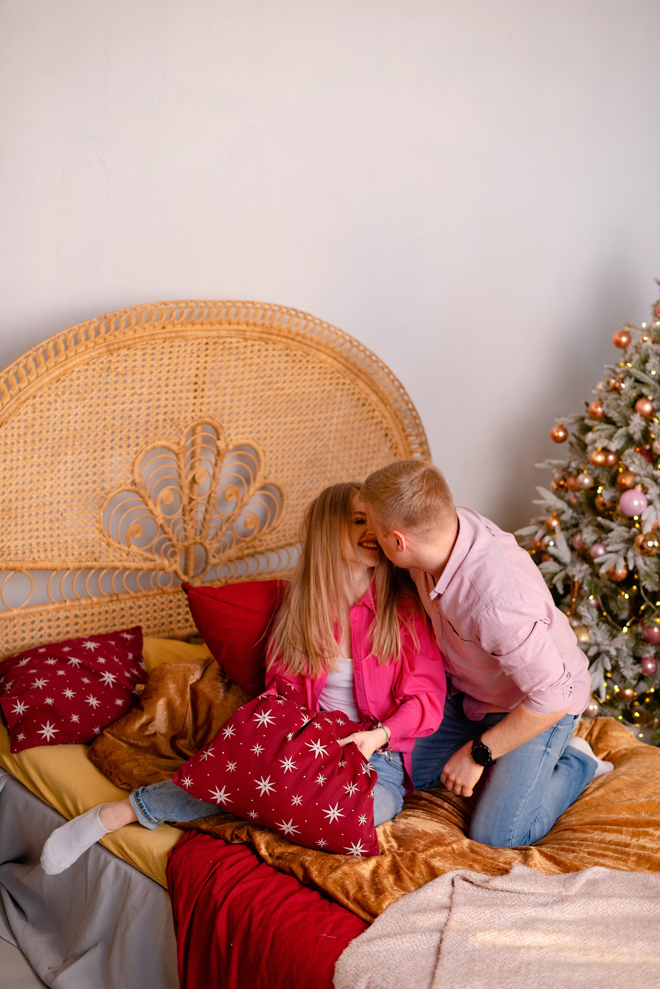 Семейная фотосессия в фотостудии Питер, 1 зал. Детский и семейный фотограф в Сургуте и Нефтеюганске Анна Старцева
