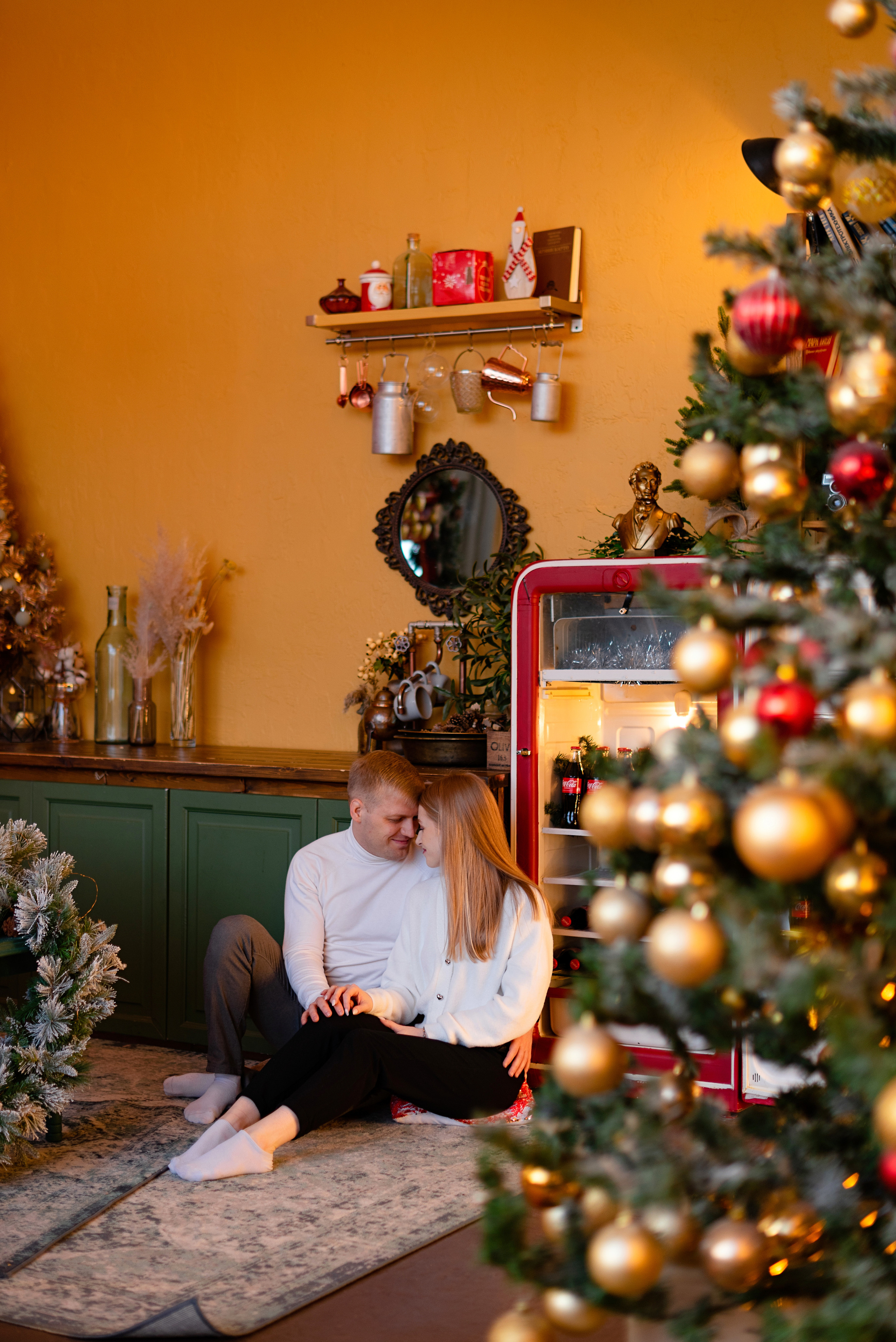 Семейная фотосессия в фотостудии Питер, 1 зал. Детский и семейный фотограф в Сургуте и Нефтеюганске Анна Старцева
