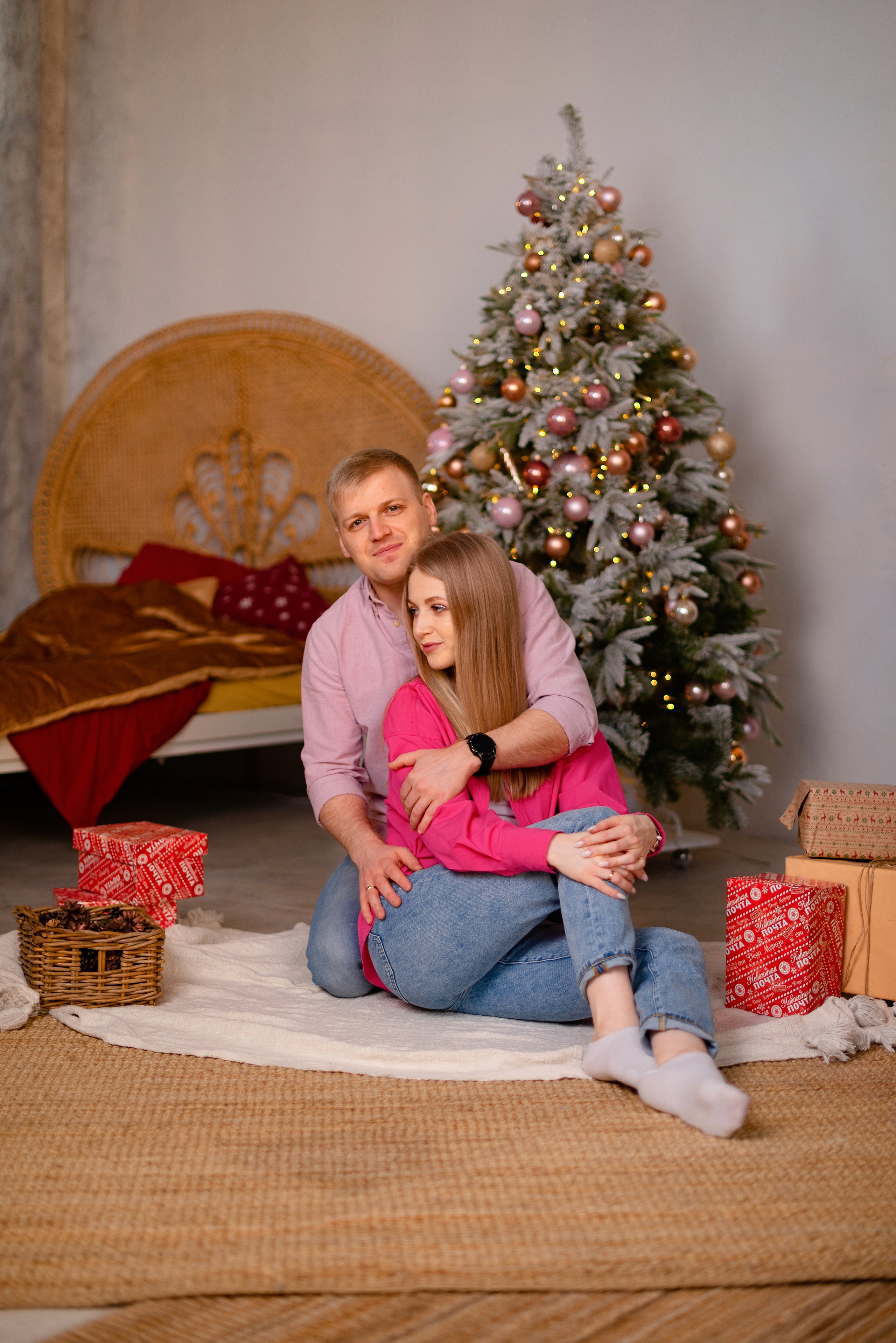 Семейная фотосессия в фотостудии Питер, 1 зал. Детский и семейный фотограф в Сургуте и Нефтеюганске Анна Старцева