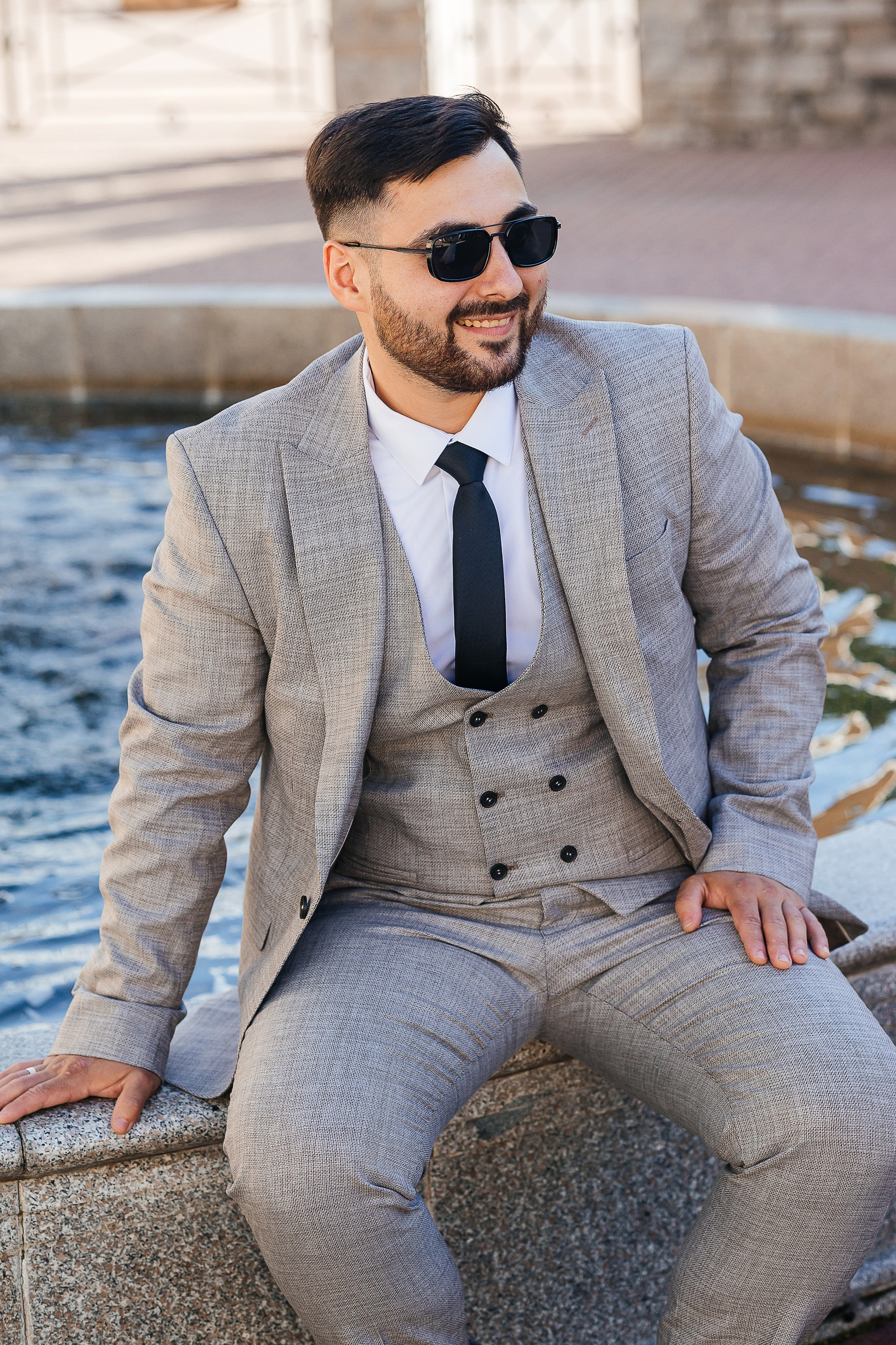 Свадебная фотосессия пары в номере отеля. Олег Сверчков | Свадебный фотограф Вологда