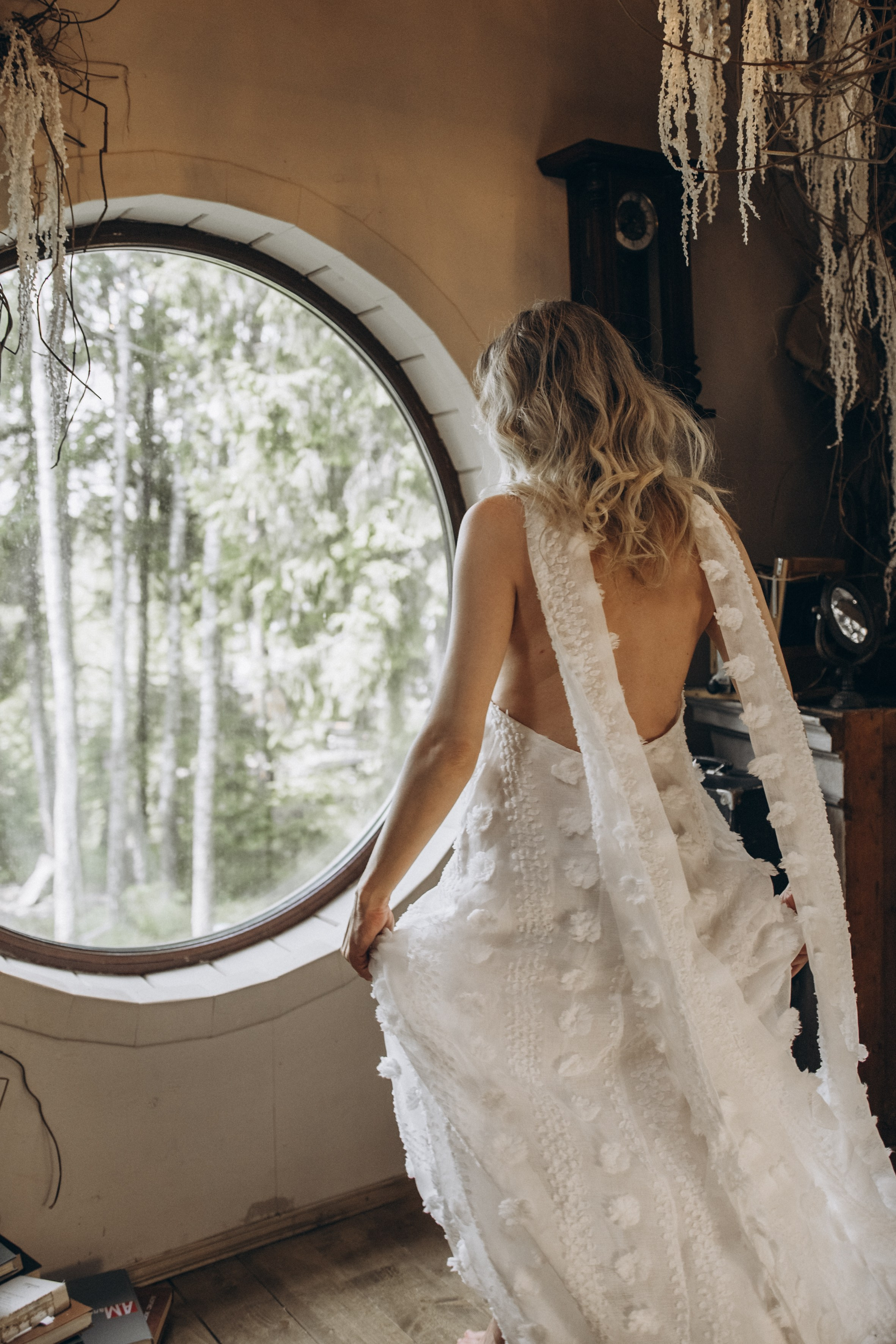 На заброшенном чердаке. Гаврилова Настя семейный фотограф lifestyle в Москве