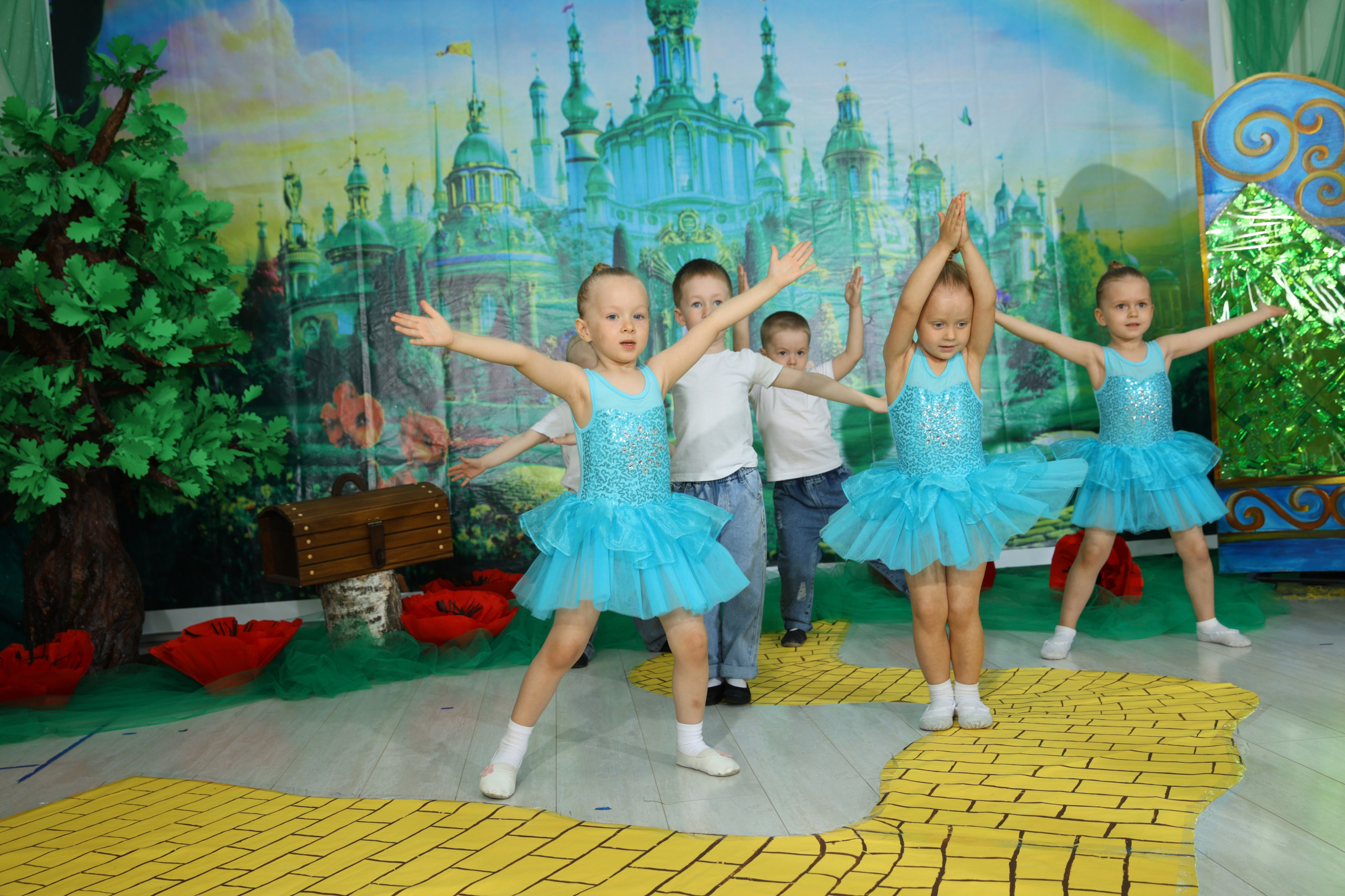 Сами с Усами, утренник в детсаду