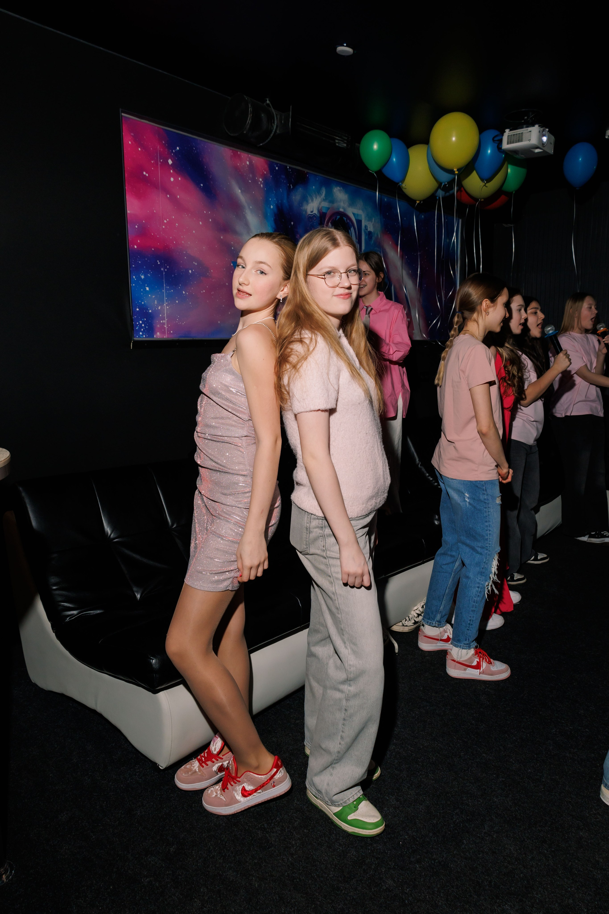 День Рождения в караоке. Фотограф в Москве Дмитрий Емельянов