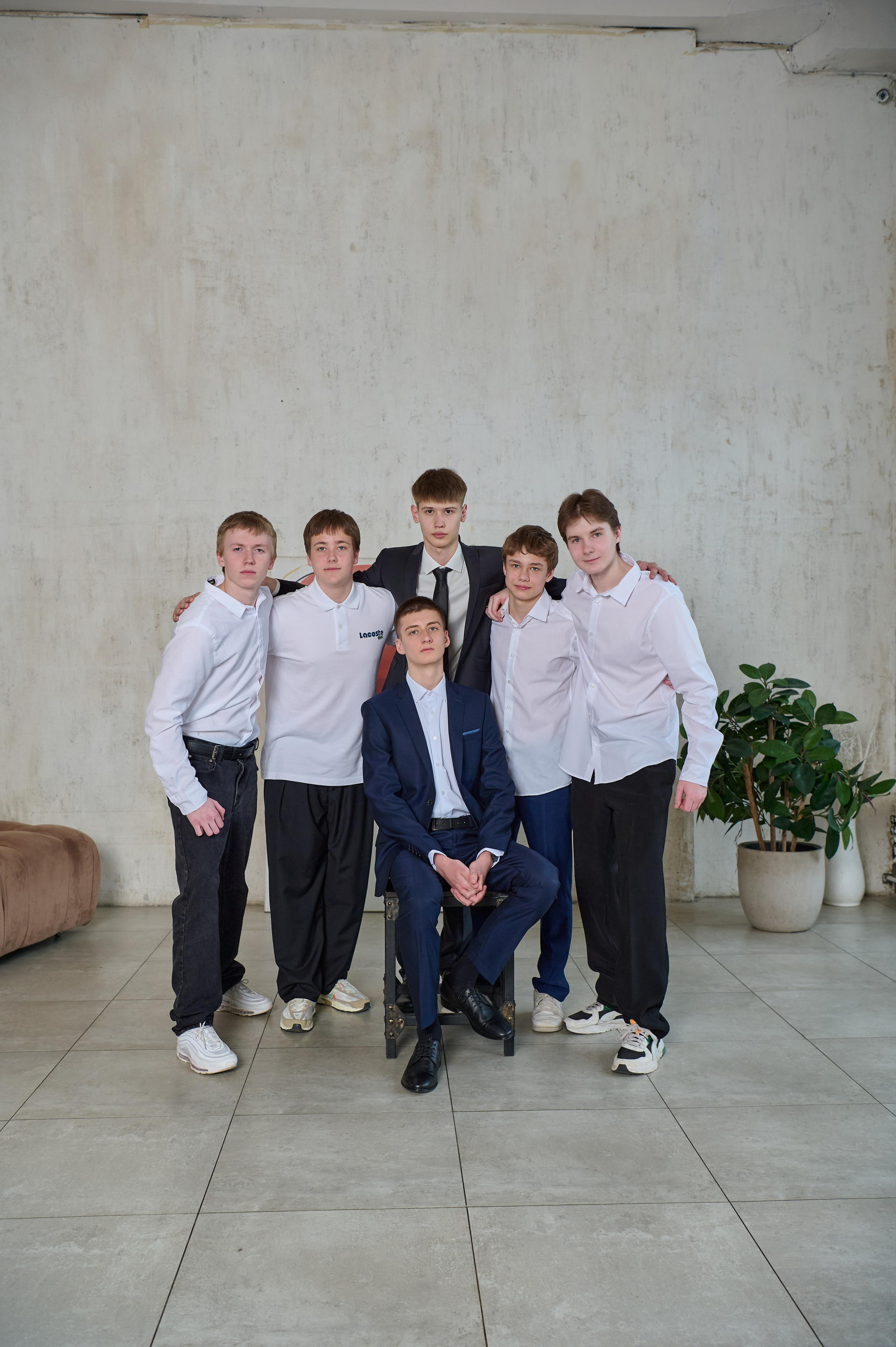 Пример фото выпускников в студии. Детский и семейный фотограф г. Москва Оксана Катаджи