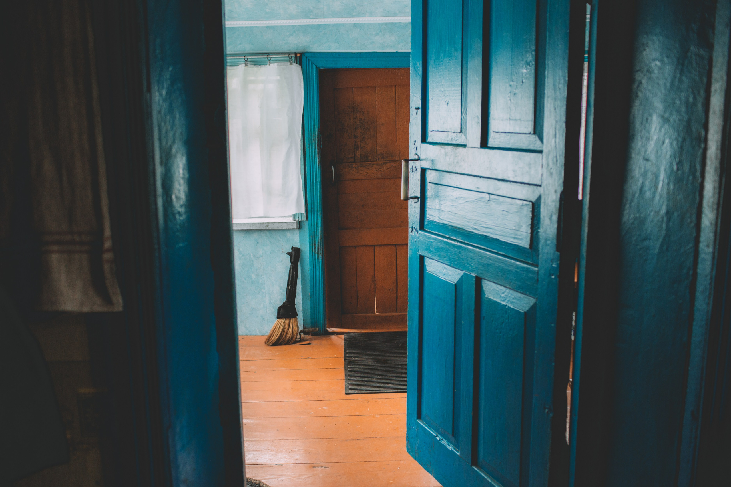 PROJECTS. Nastya Marchenko — based in Moscow Art and Documentary photographer. Works with memory, revelation, vulnerability & human states worldwide