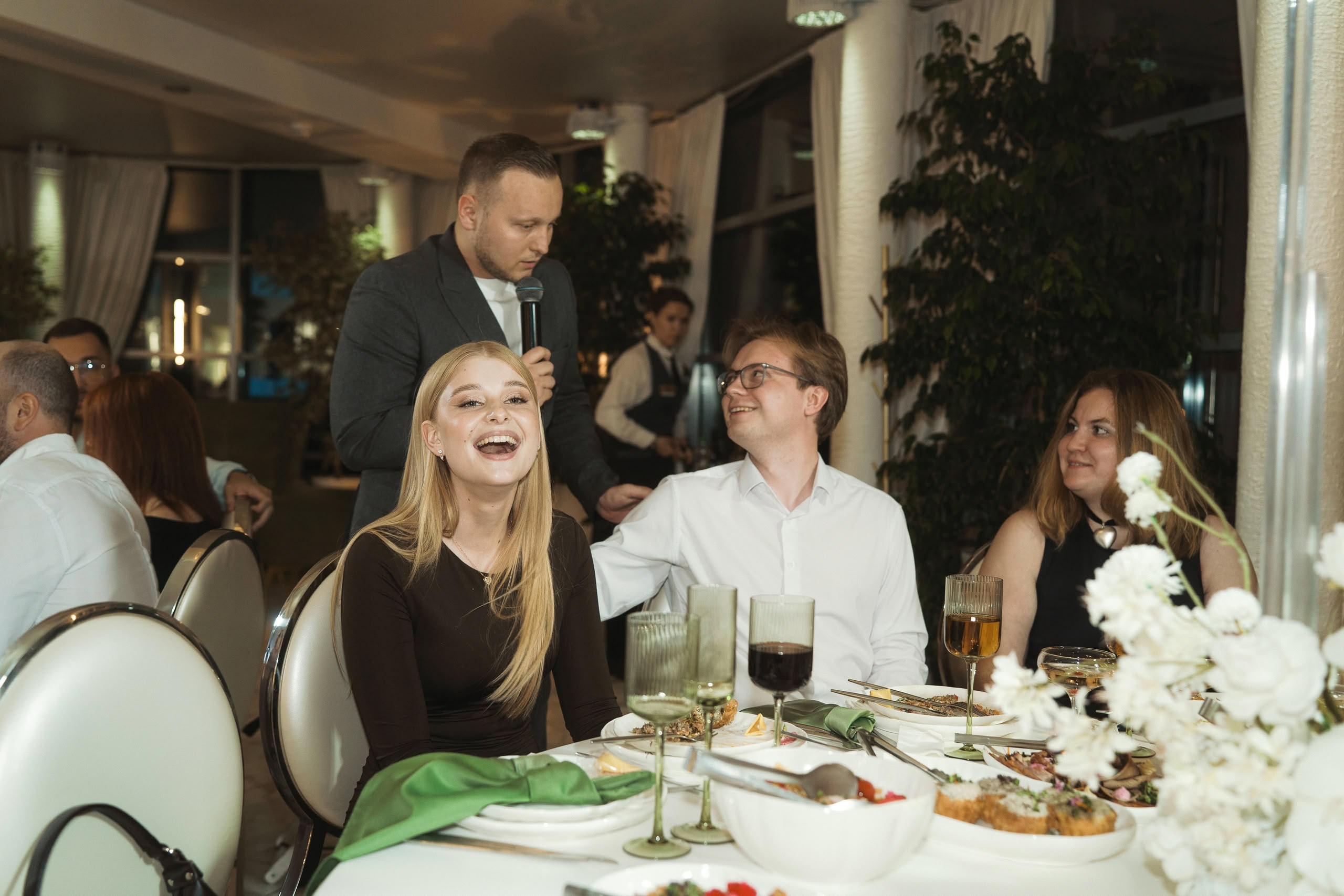 Василий и Марина — свадебный день в Петербурге. Свадебный фотограф Дмитрий Родионов — Санкт-Петербург и Ленинградская область