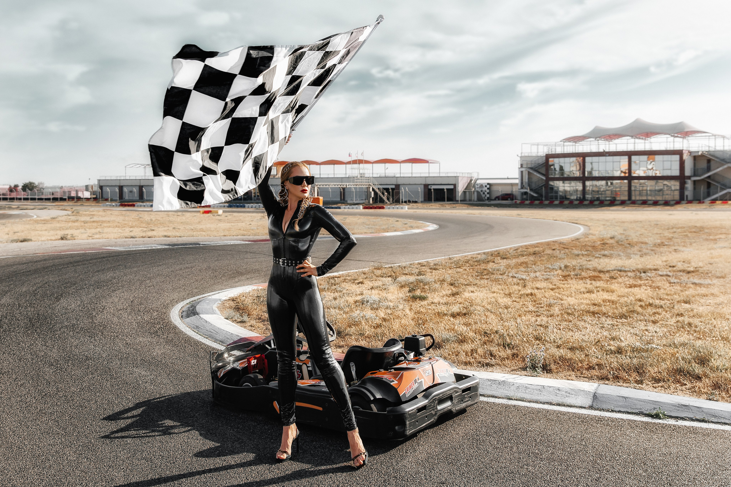 IRINA Международный Гоночный Комплекс «Crimea GRAND PRIX». Свадебный фотограф в Евпатории и в Крыму, Love story, женский портрет