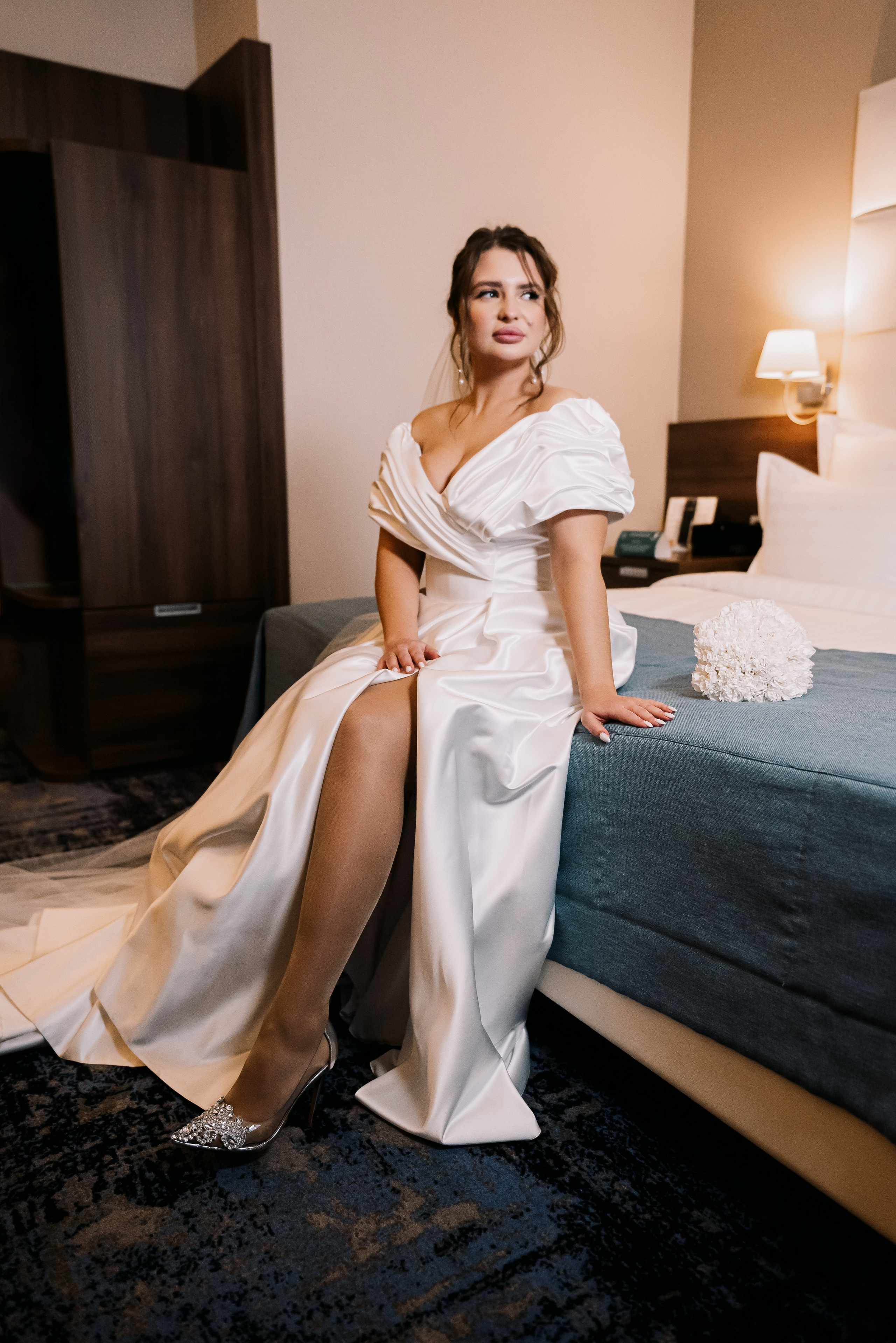 Свадебная фотосессия в отеле Томь г. Кемерово