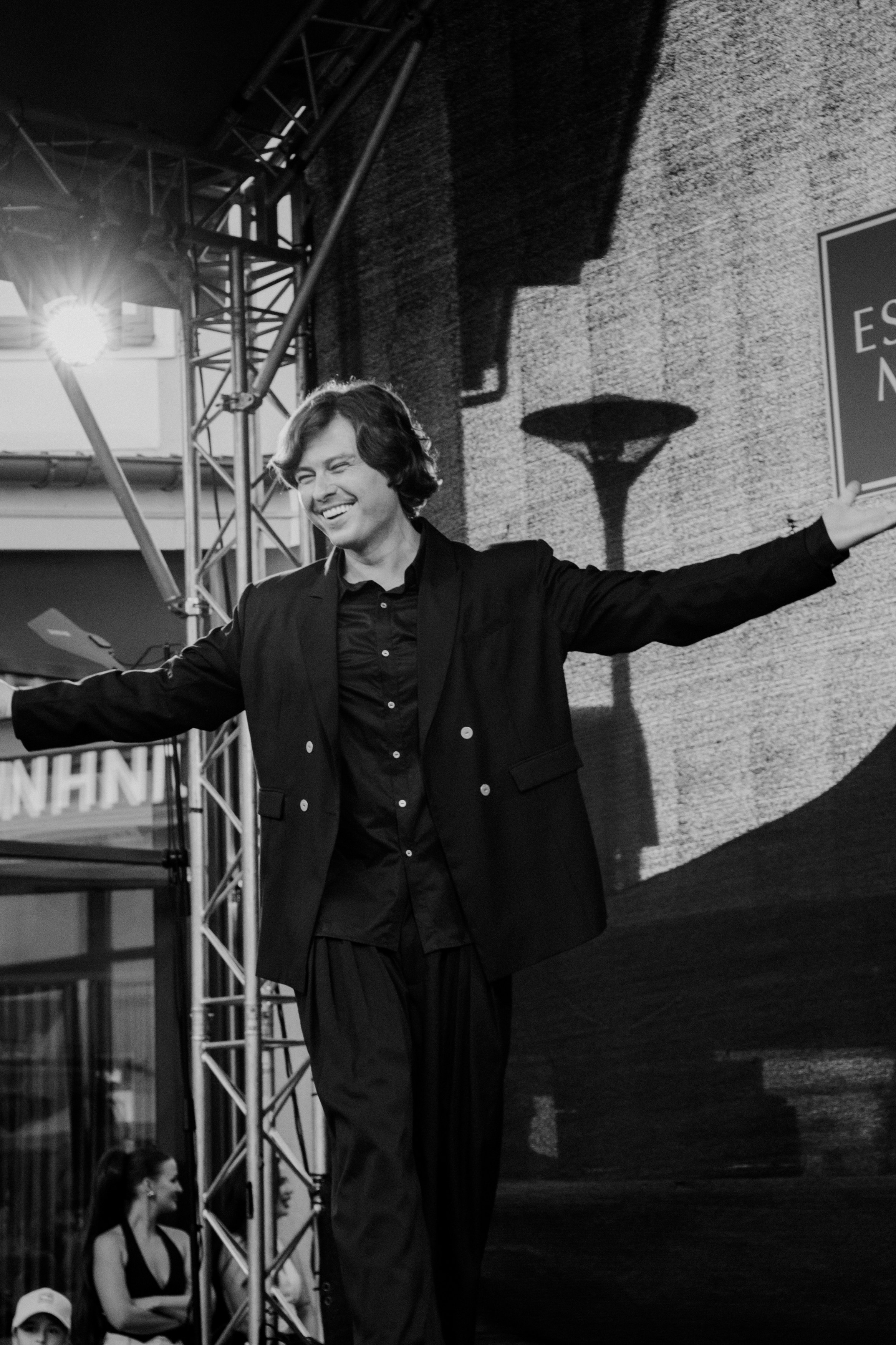 EstateMall SUMMER FEST. Бэкстейдж и репортажный фотограф в Москве Артем Онацко