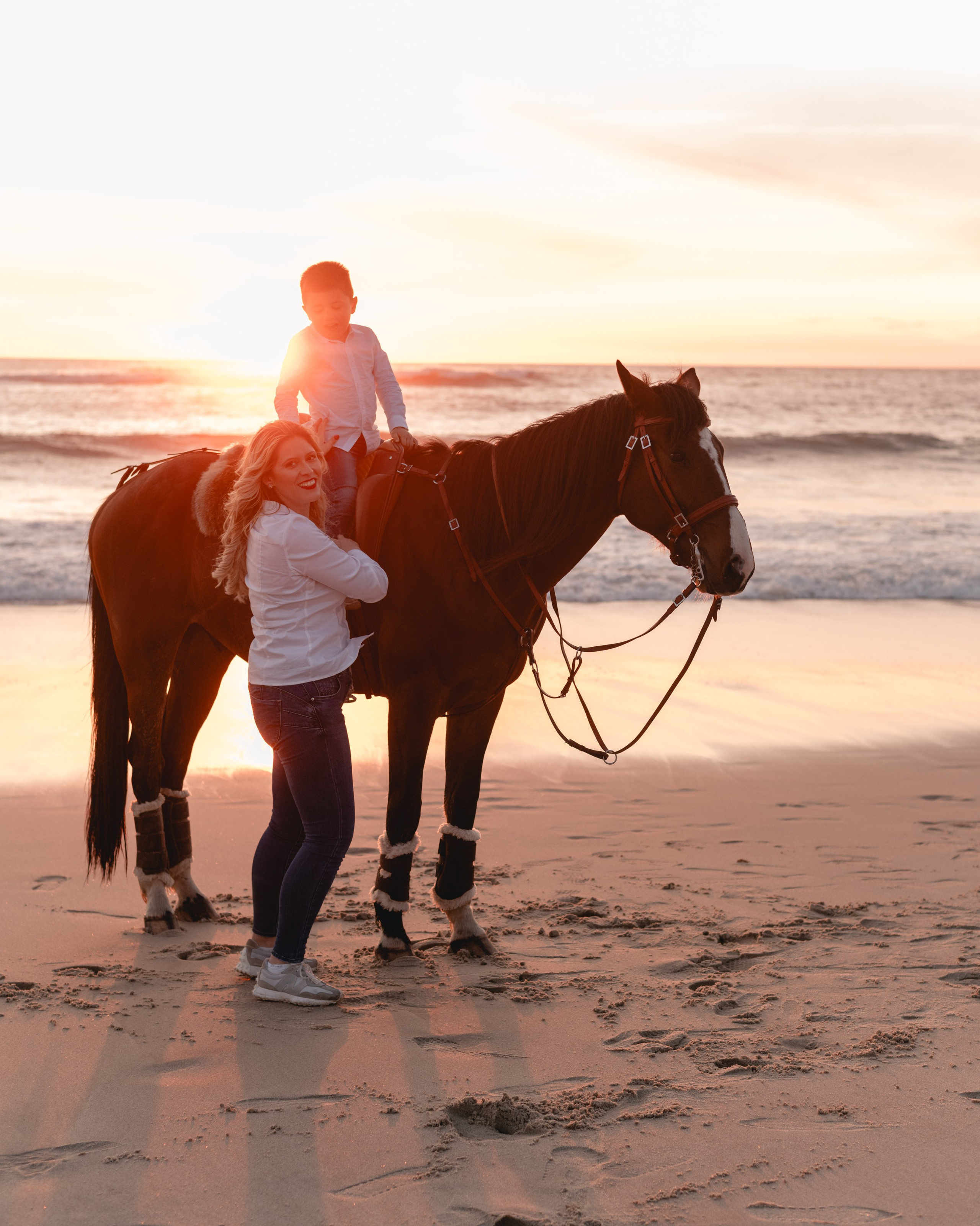 MOTHER’S DAY. Anastasiia Antoniuk portrait, family and couple photographer, Portugal