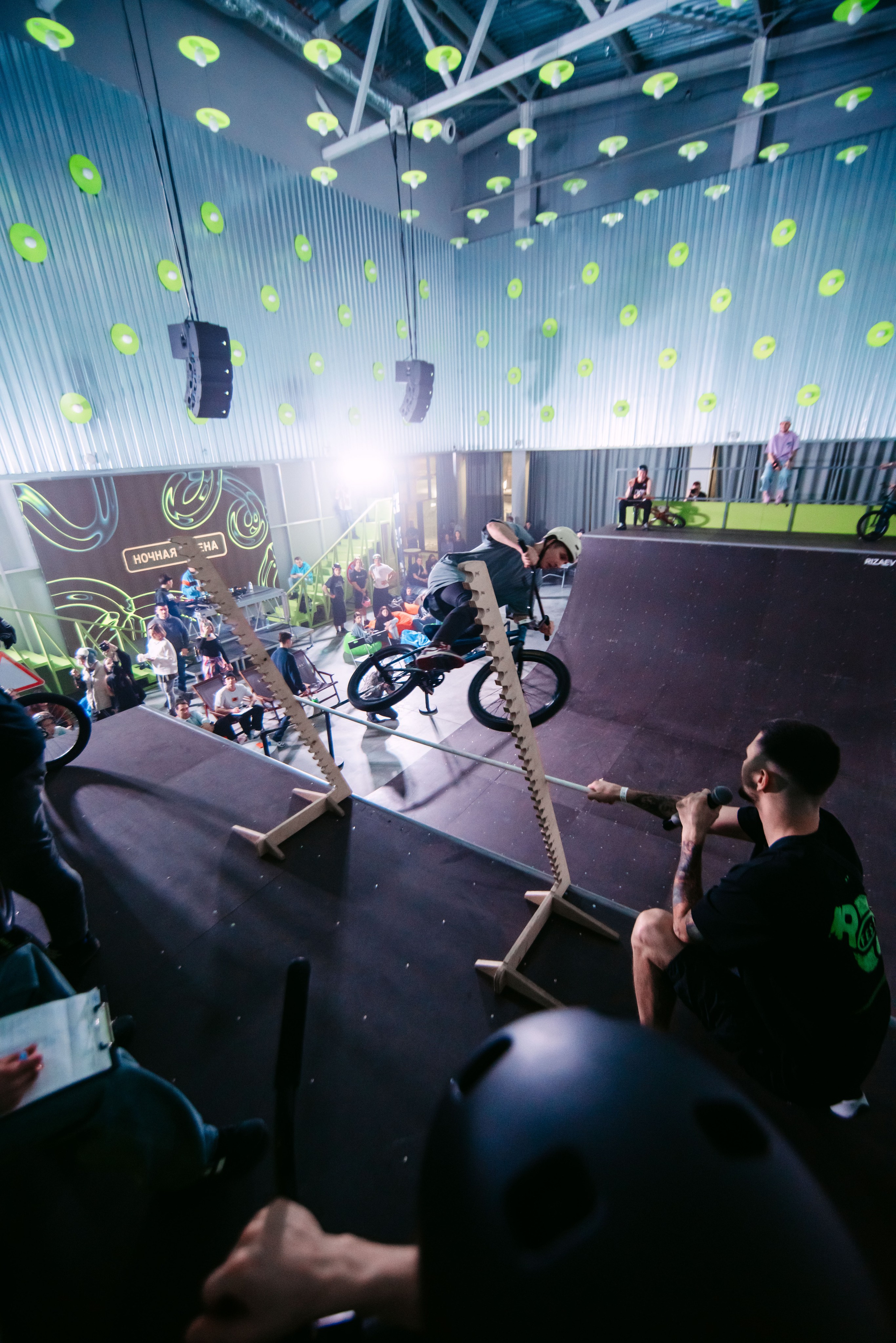 УРАМ. Ночная смена / 2025. Саша Копылов, фотограф в Казани