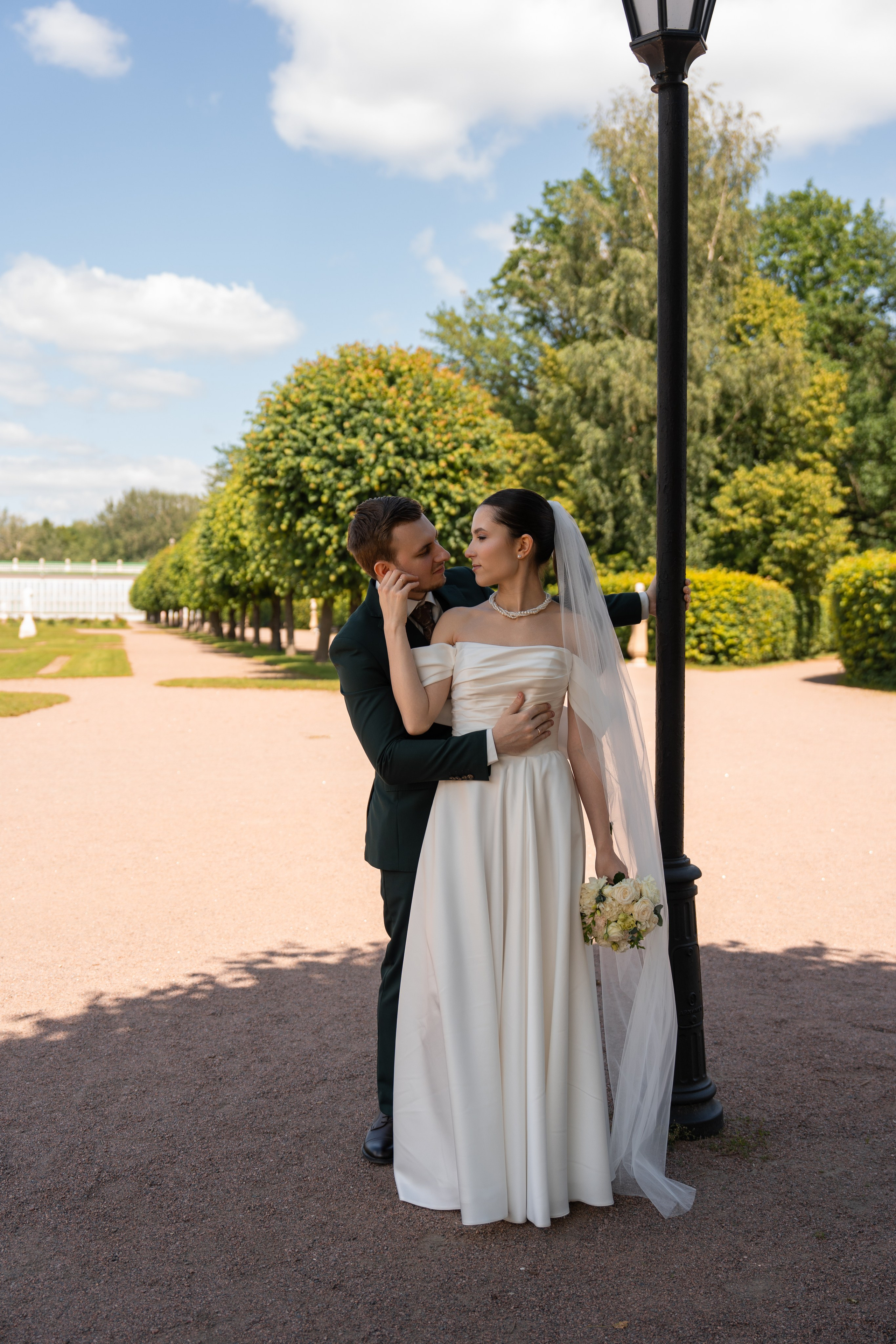 Влад и Илина в Кусково. Свадебный фотограф в Москве Анна Полушина