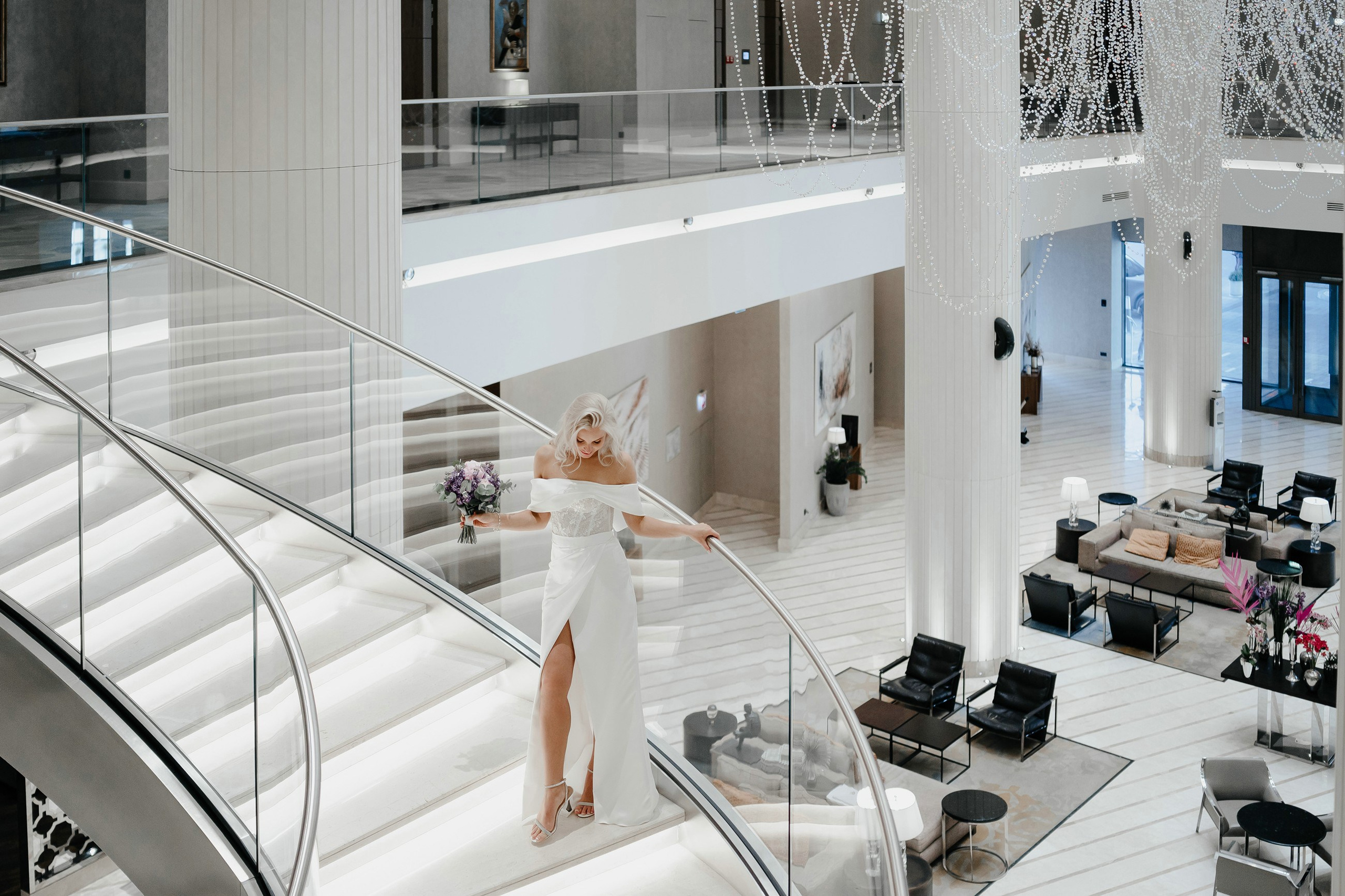 Свадебная фотосъемка утро невесты в отеле Hyatt Regency. Свадебный и семейный фотограф в Москве Светлана Зоткина