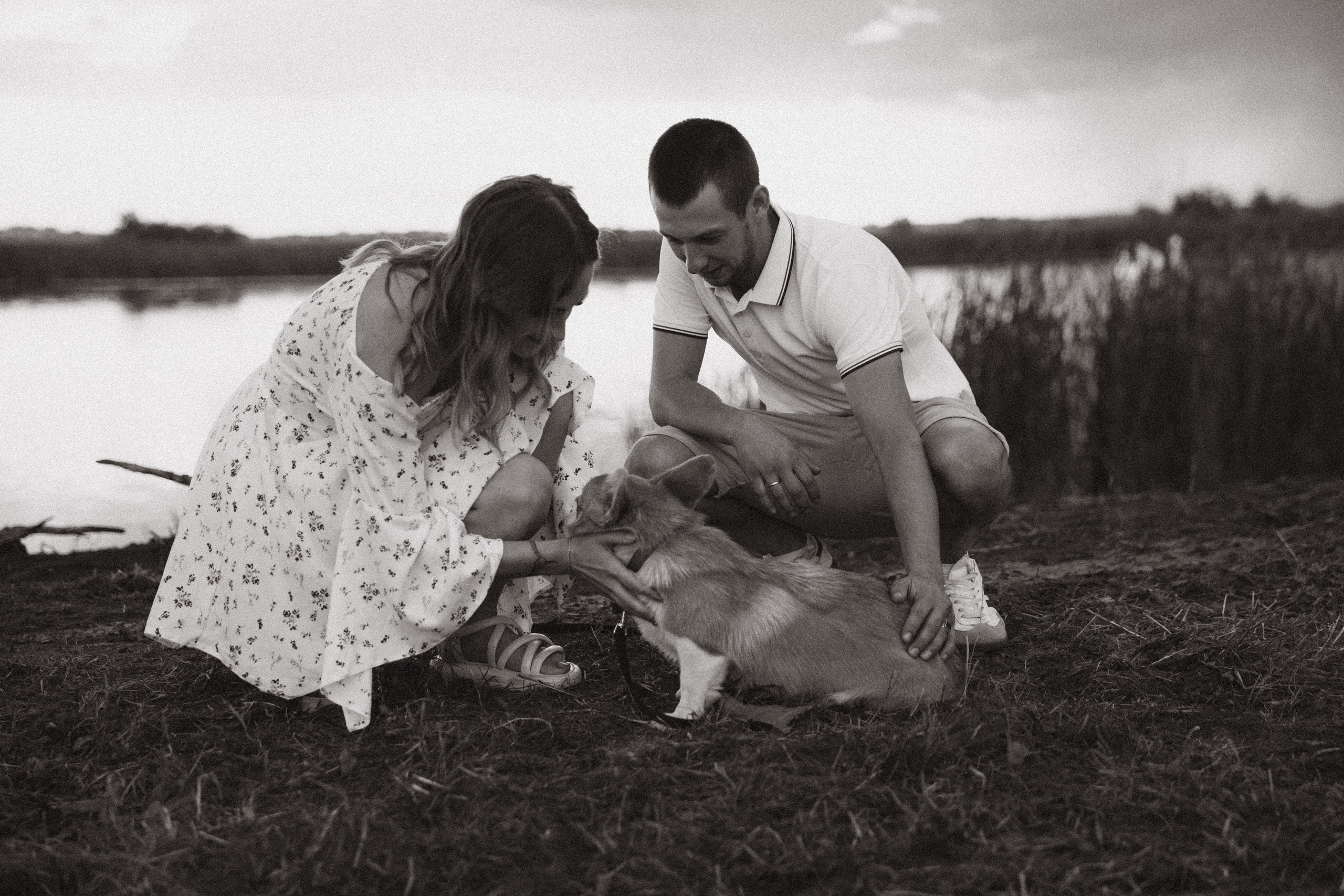 4 лапы, 2 пары ног и одно сердечко на троих ❤. Фотограф Анастасия Романова Рязань