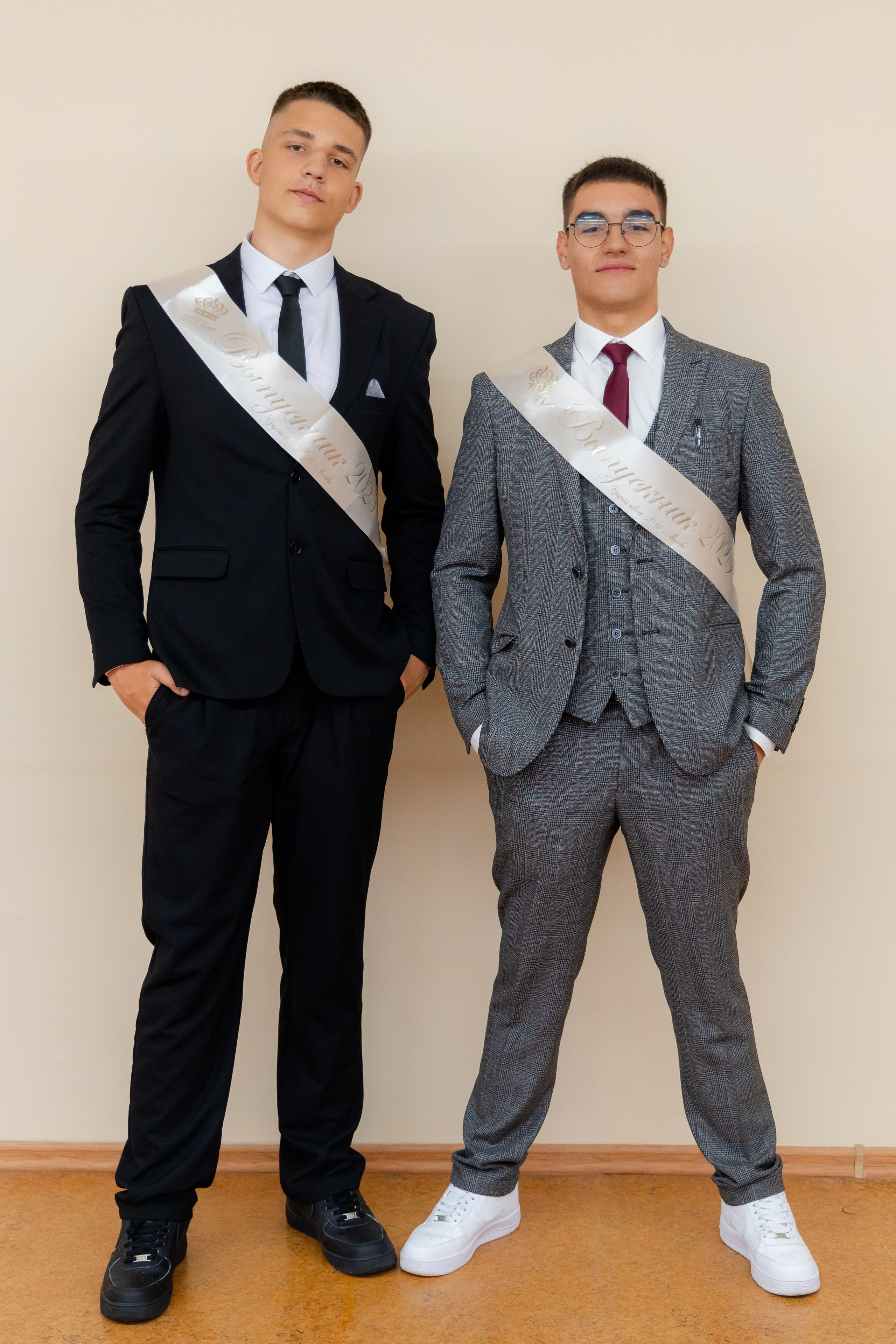 Школьный выпускной 2025 год в Минске, Беларуси. Свадебный фотограф в Минске/Беларуси Сергей Спиридонов