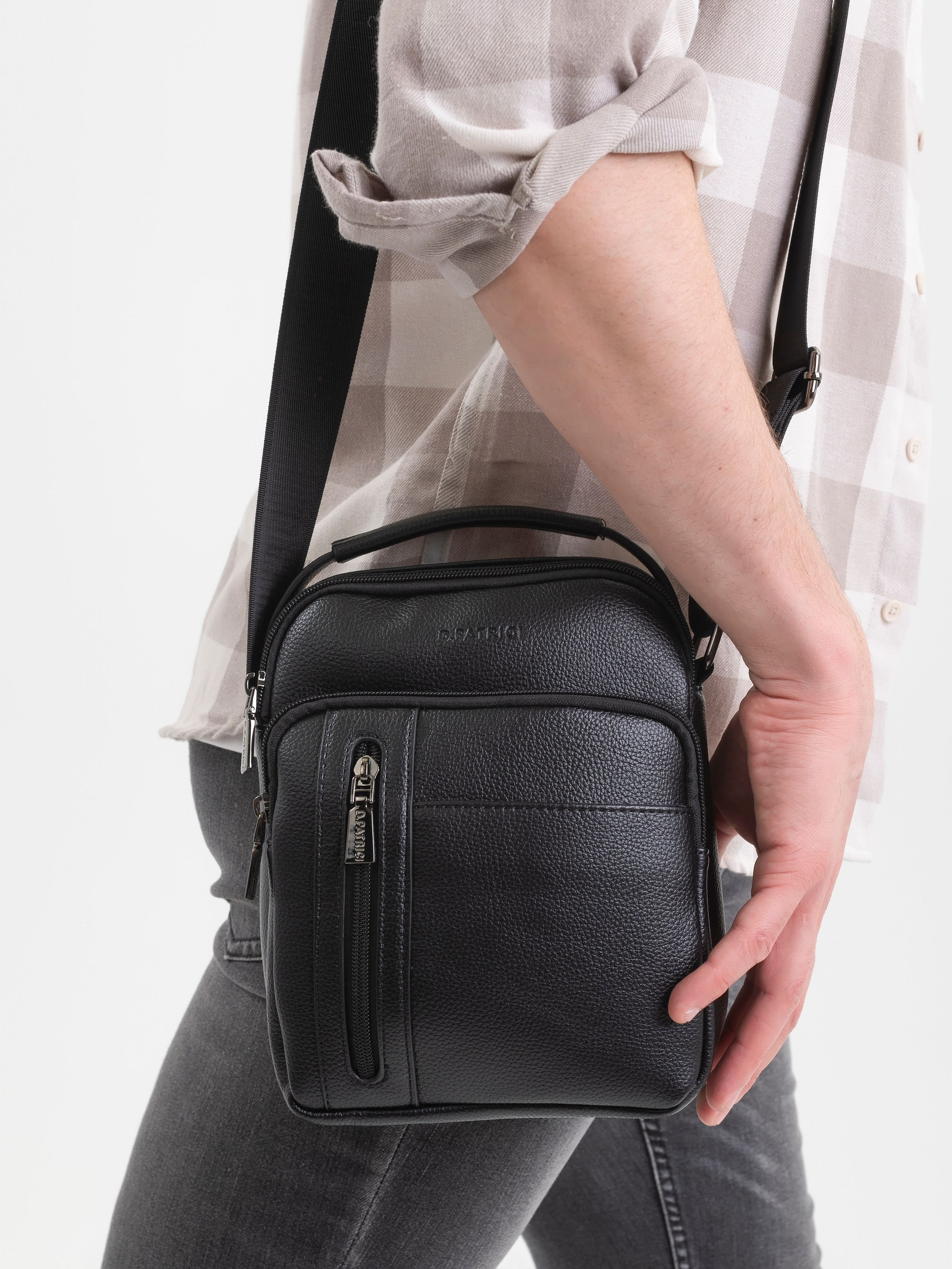 КАТАЛОГ СУМОК KARI. Фотограф