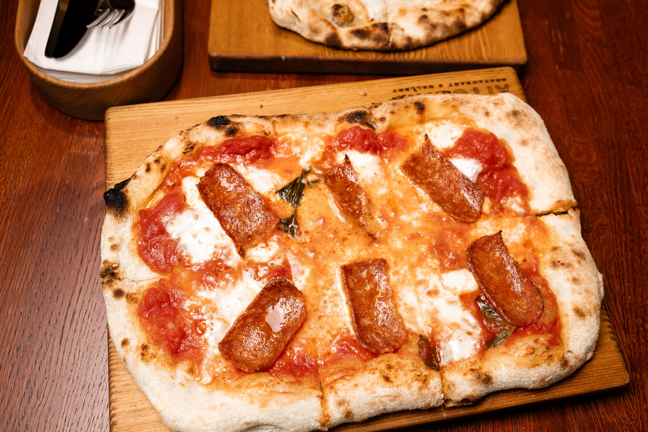 Выставка работ Дениса Шевчука в ресторане Attolini. Фотограф в Санкт-Петербурге — Сергей Петров