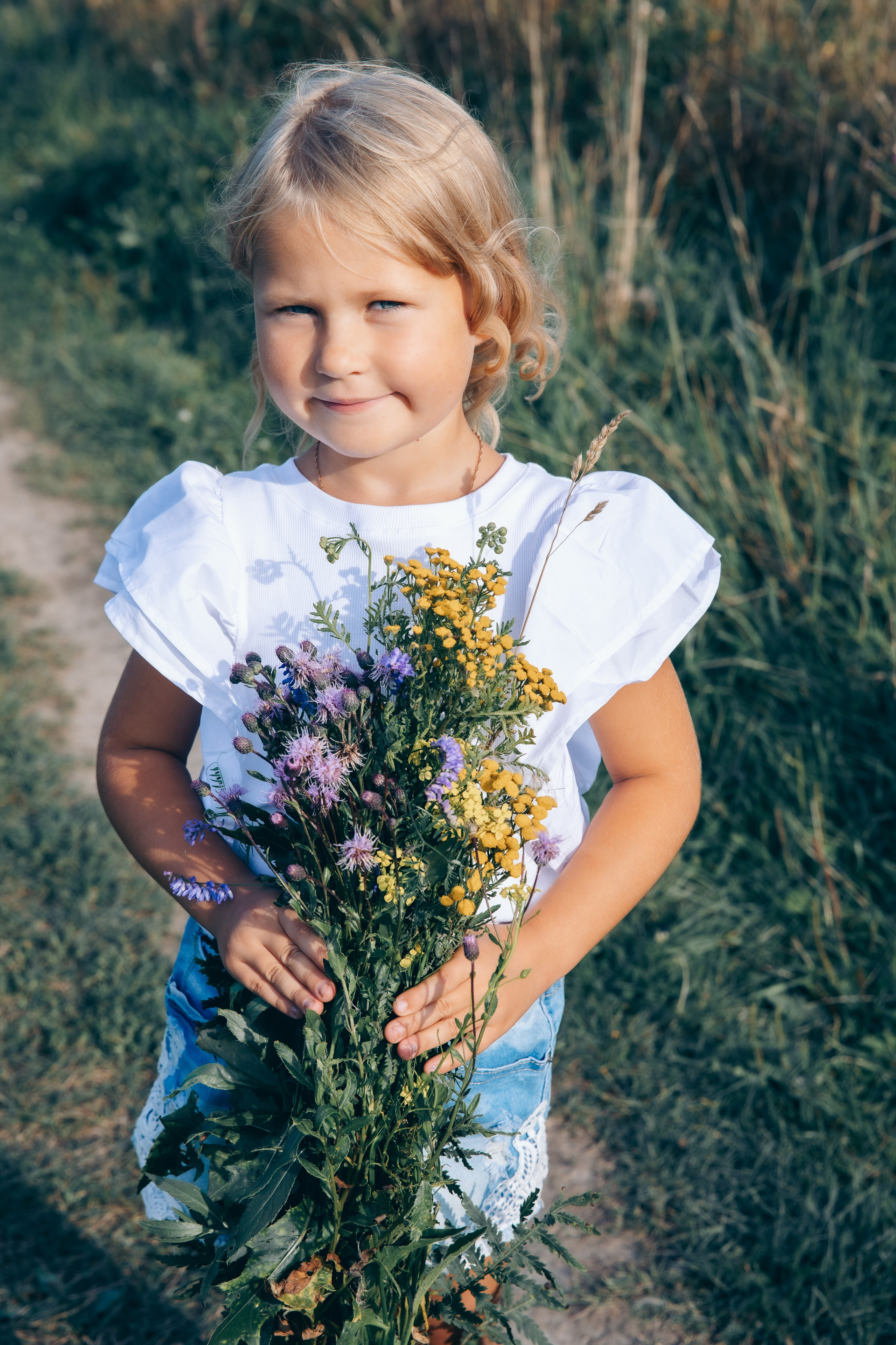 Наташа, Вадим, Арина, Тая и Пета. Август 2024. Фотограф в Санкт-Петербурге Алена Сертакова