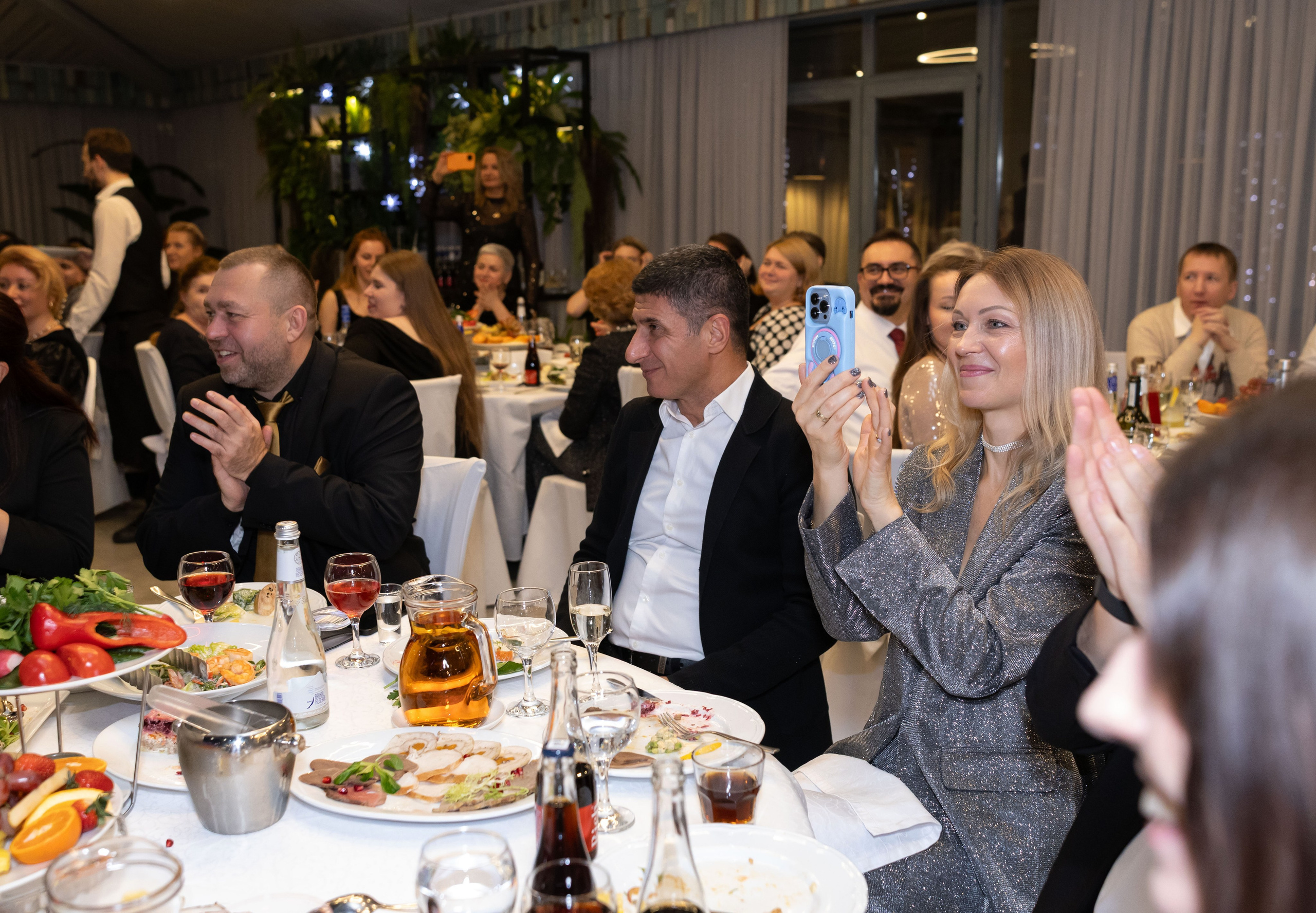 Корпоратив ресторан Времена года Москва. Семейный и детский фотограф Анна Петракова
