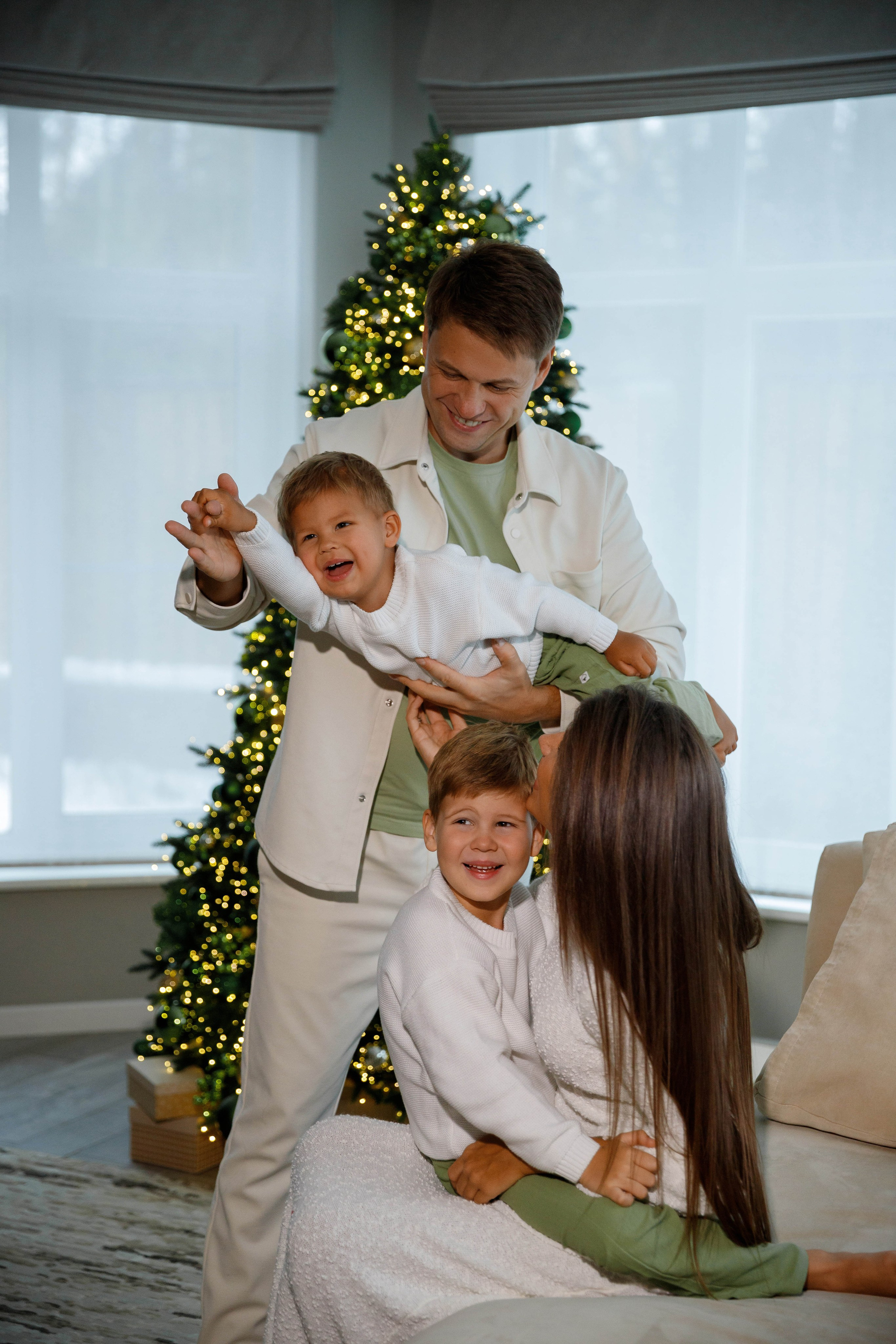 Семейная фотосессия дома. Фотограф Александра Сыщенко